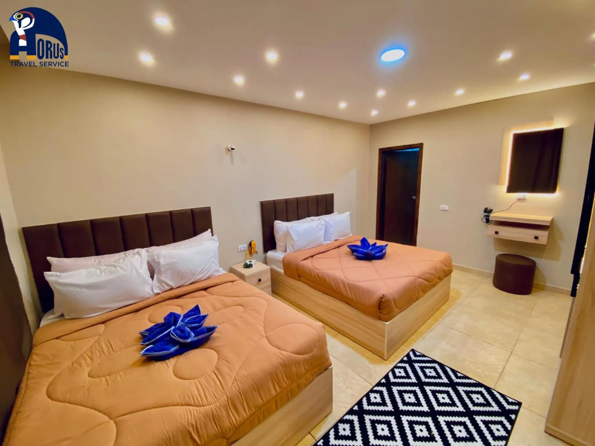 Horus Horizon INN Pyramids View