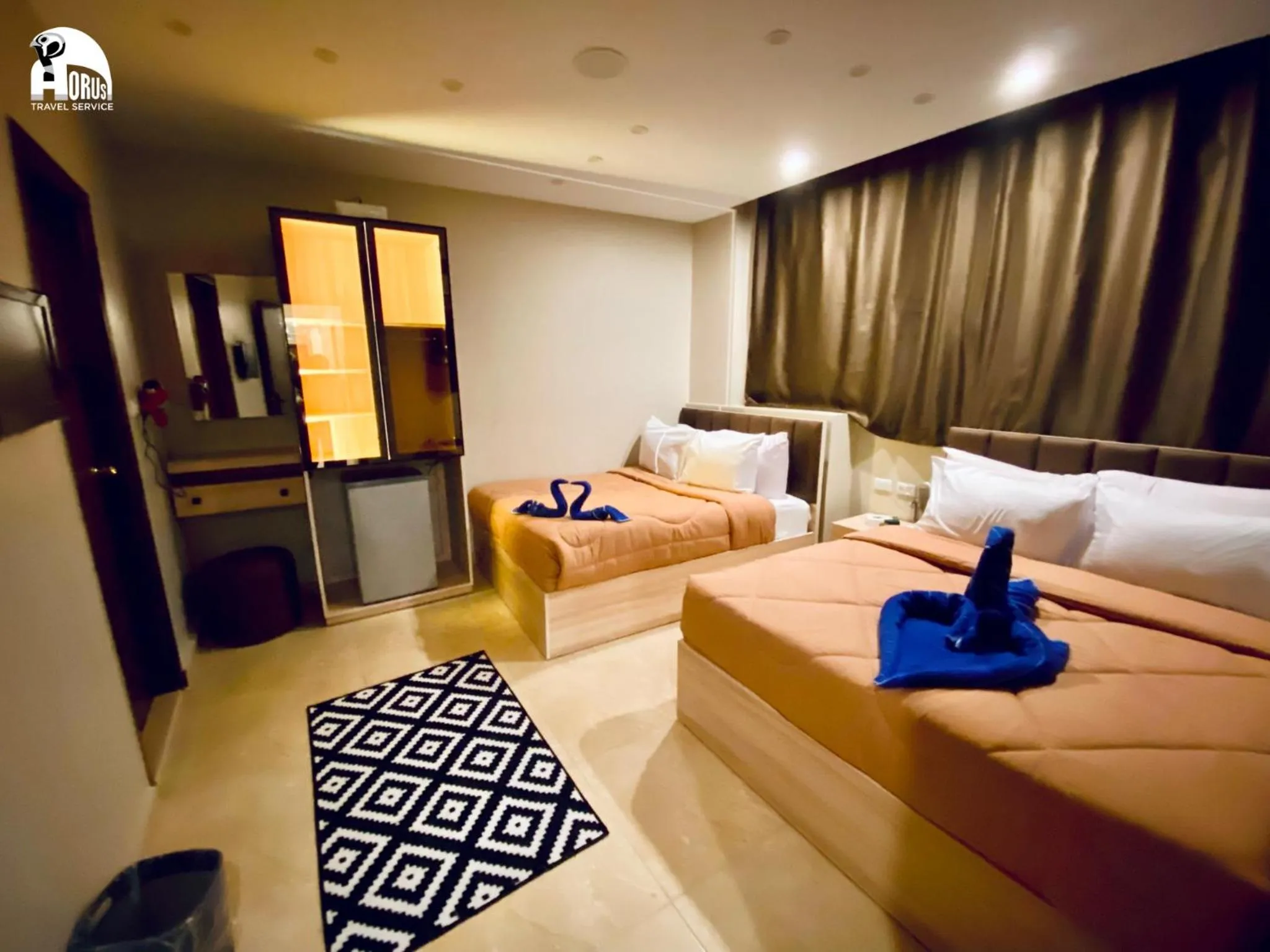 Horus Horizon INN Pyramids View