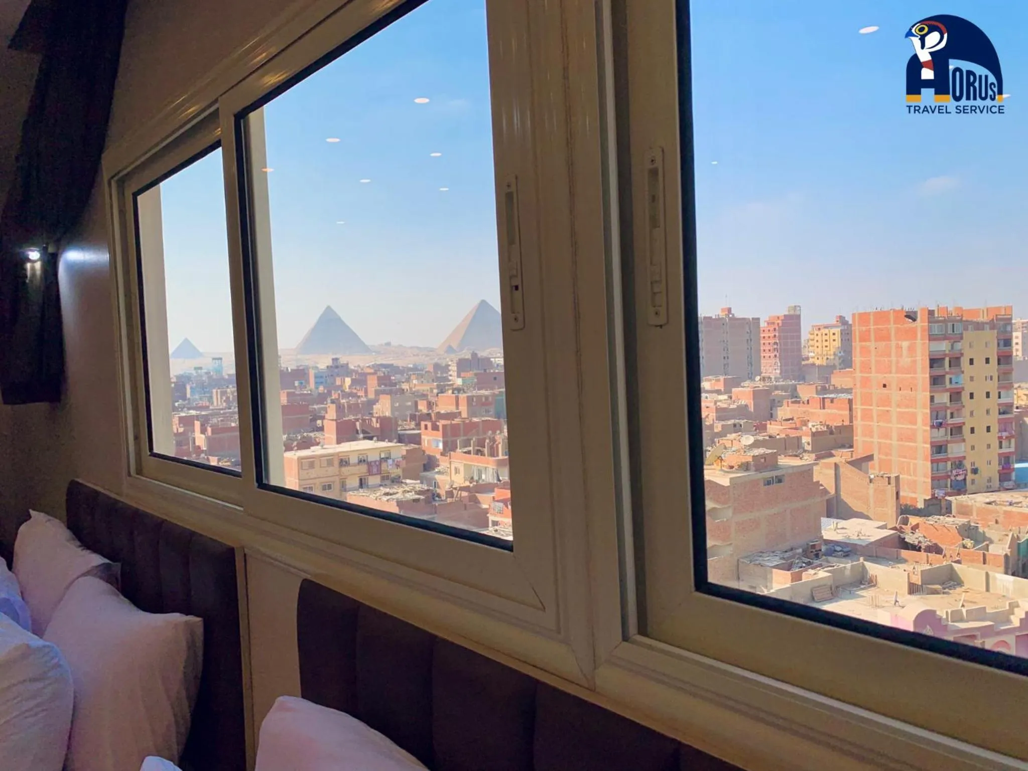Horus Horizon INN Pyramids View