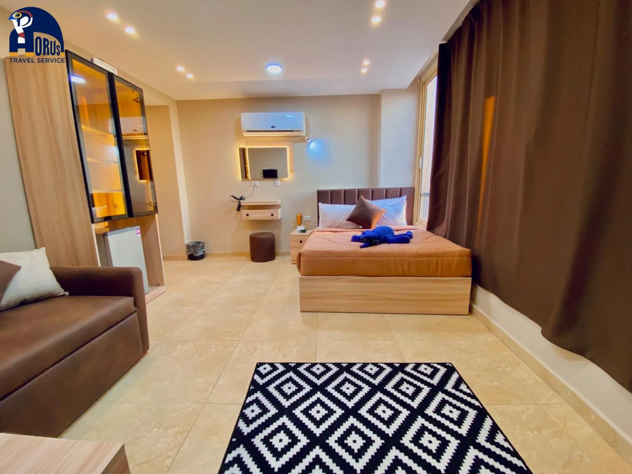 Horus Horizon INN Pyramids View