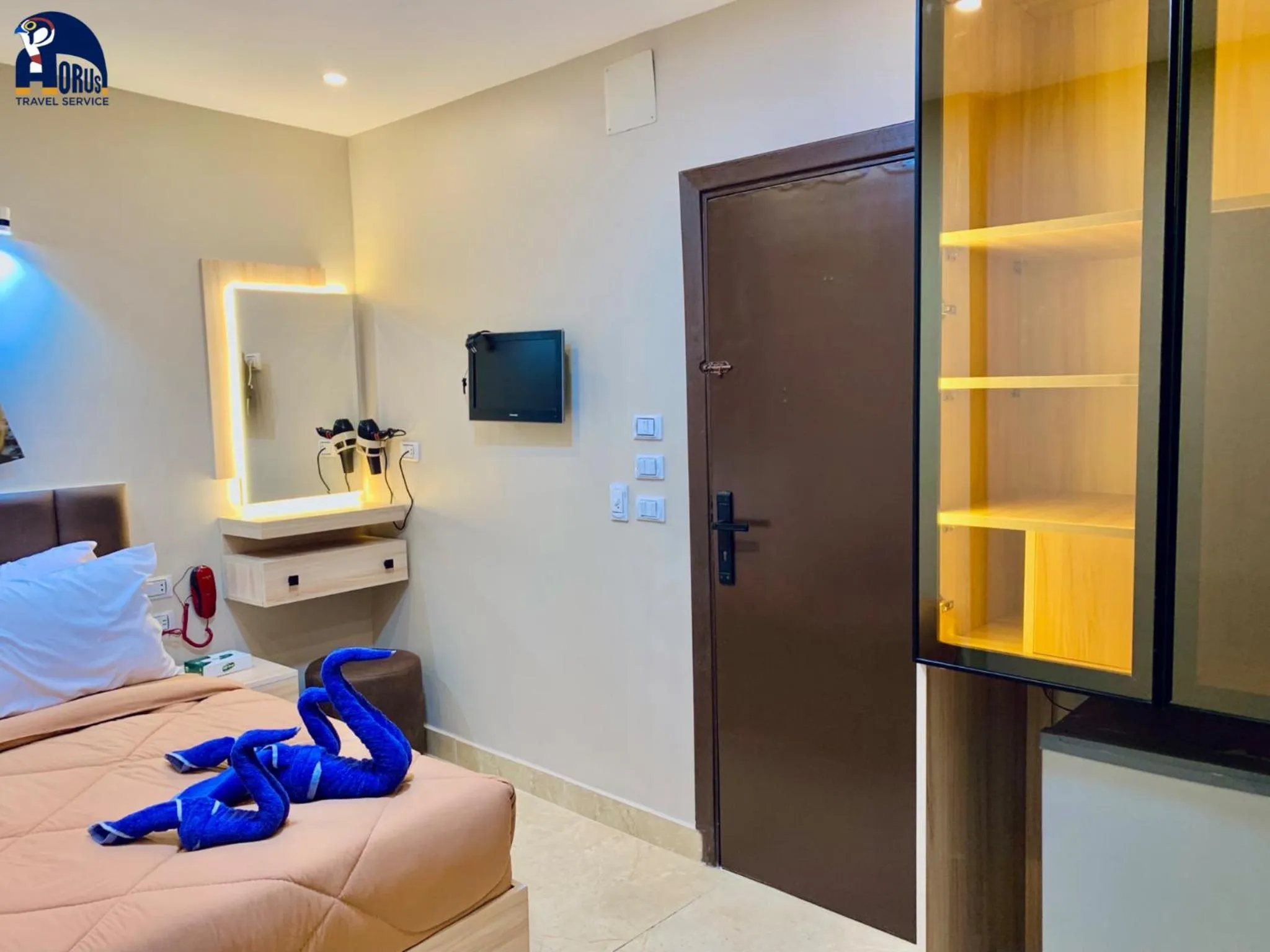 Horus Horizon INN Pyramids View