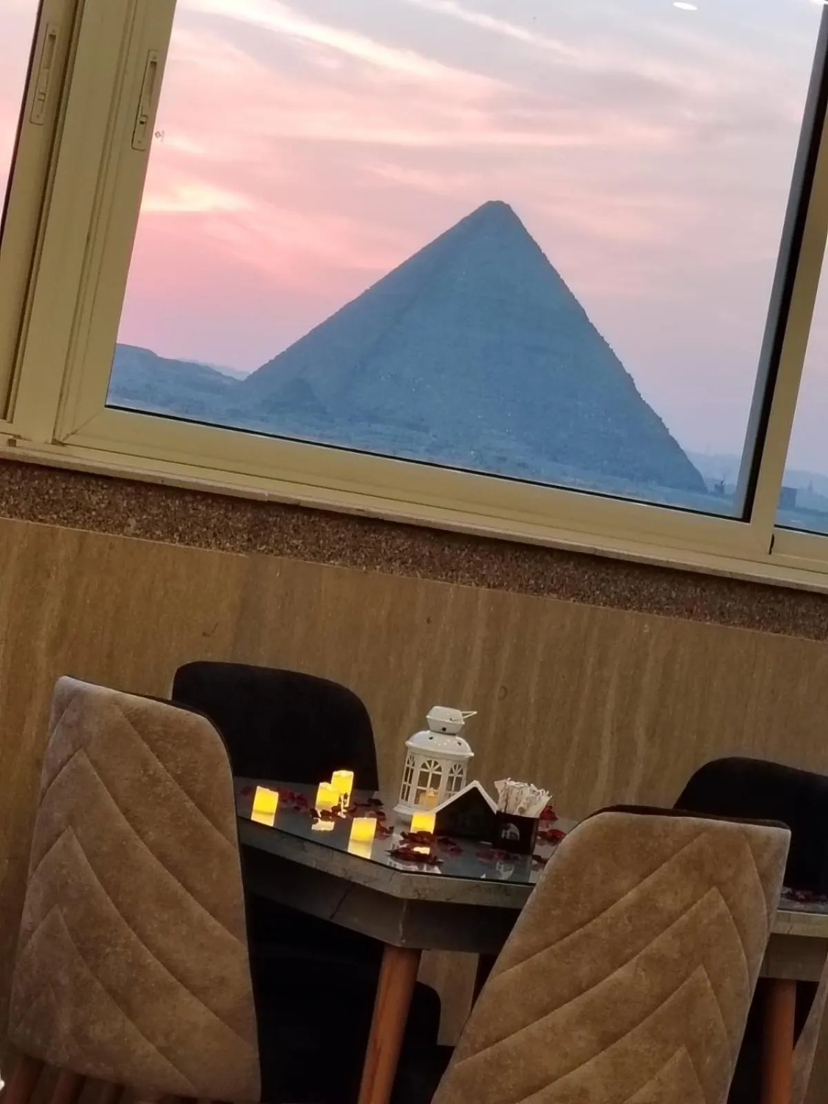 Horus Horizon INN Pyramids View