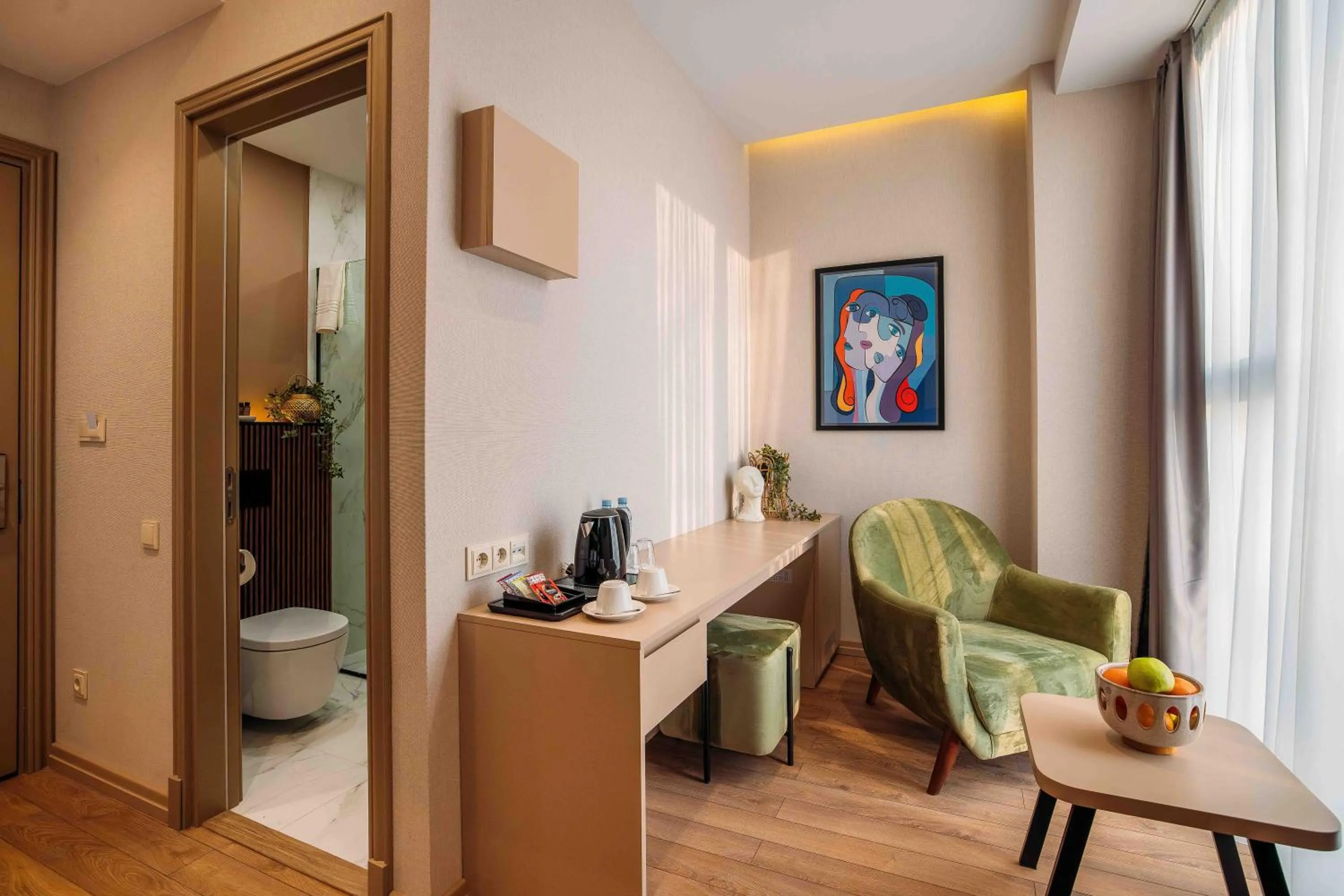 Coffee/tea facilities in Hotel Monday by DNT Group