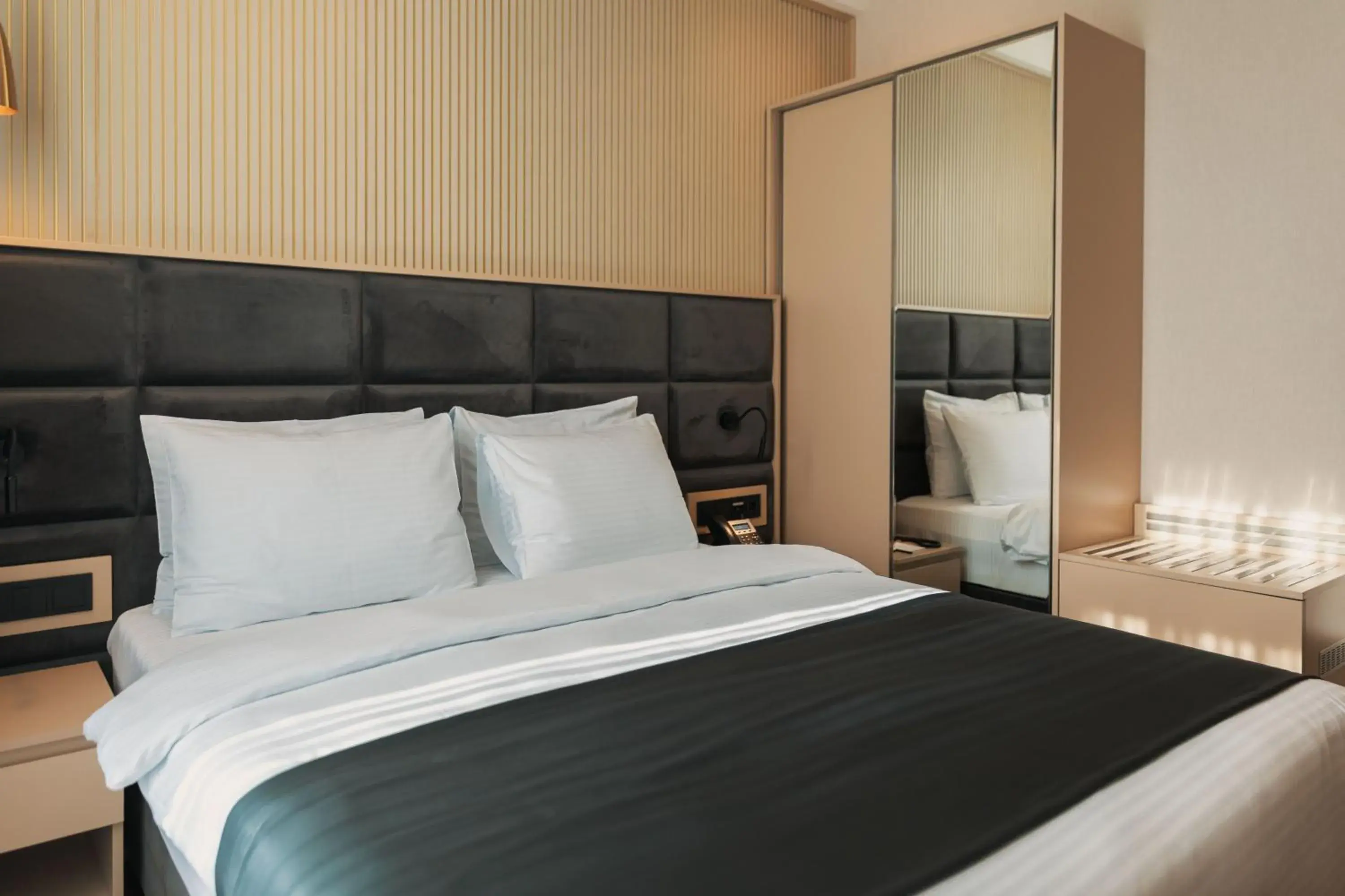 Budget Double Room in Hotel Monday by DNT Group Budget Double Room in Hotel Monday by DNT Group