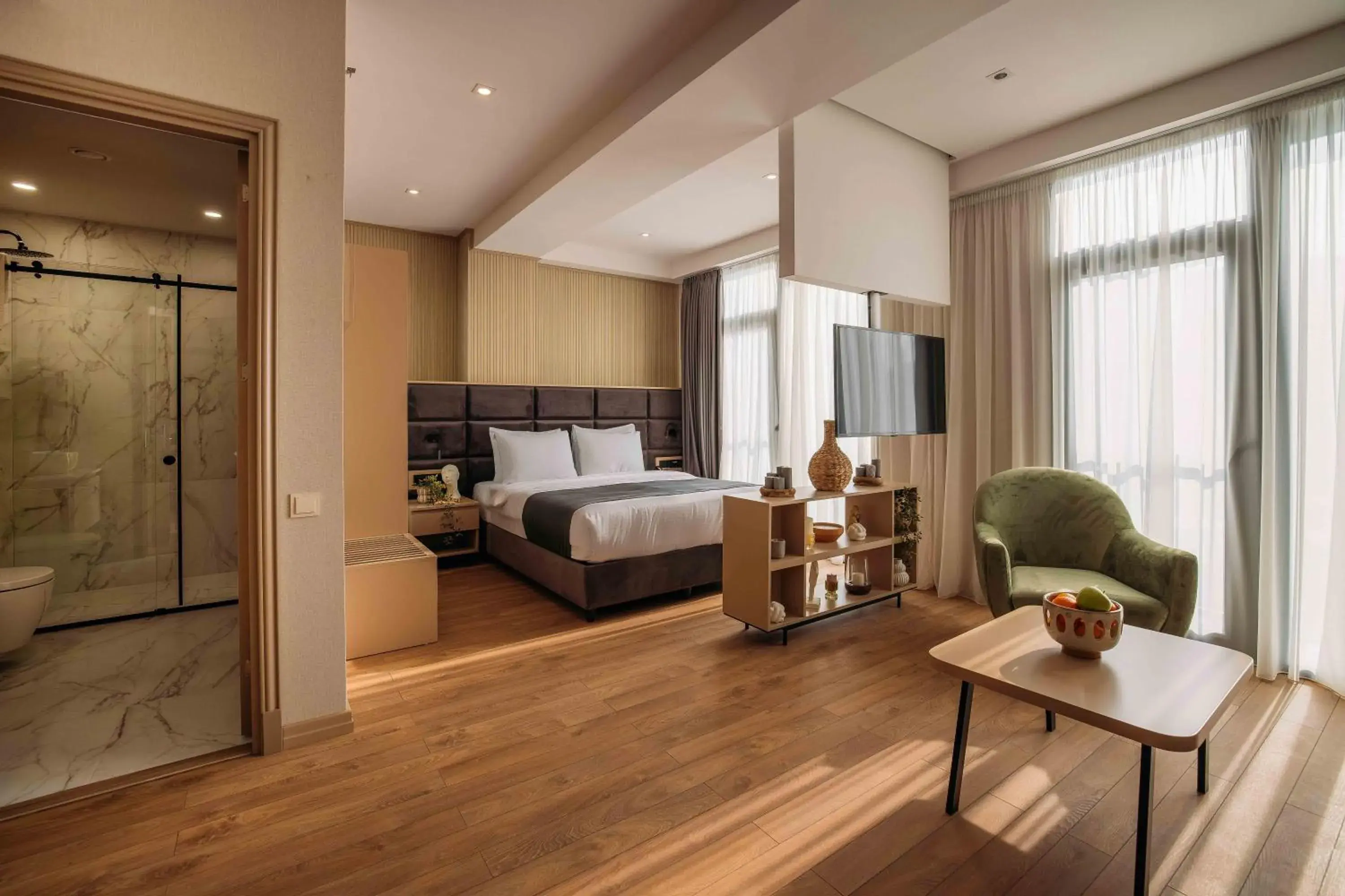 Superior Deluxe Double or Twin Room in Hotel Monday by DNT Group Superior Deluxe Double or Twin Room in Hotel Monday by DNT Group