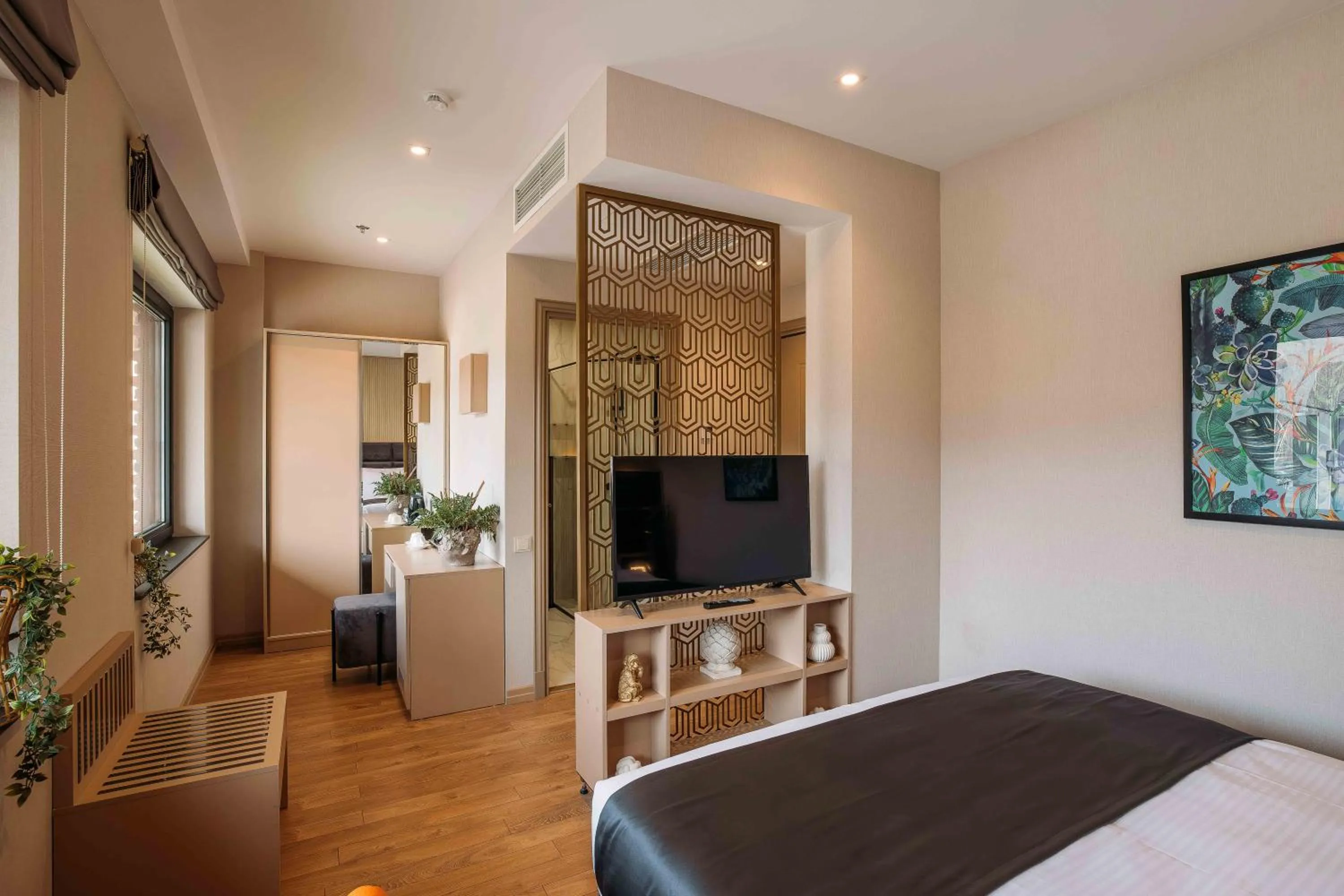 TV and multimedia, Bed in Hotel Monday by DNT Group