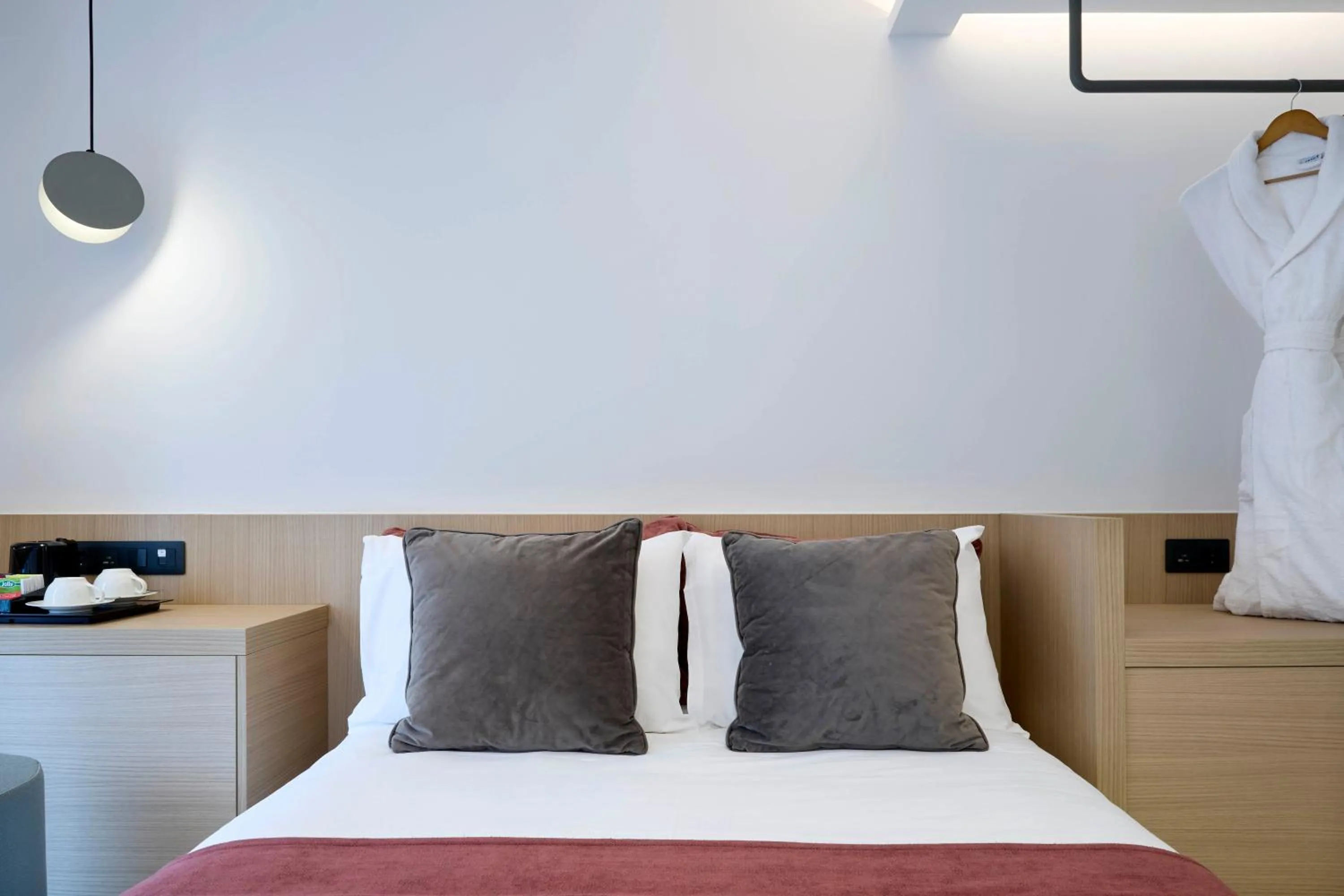 Bed in Twinn Downtown Piraeus, Santikos Collection