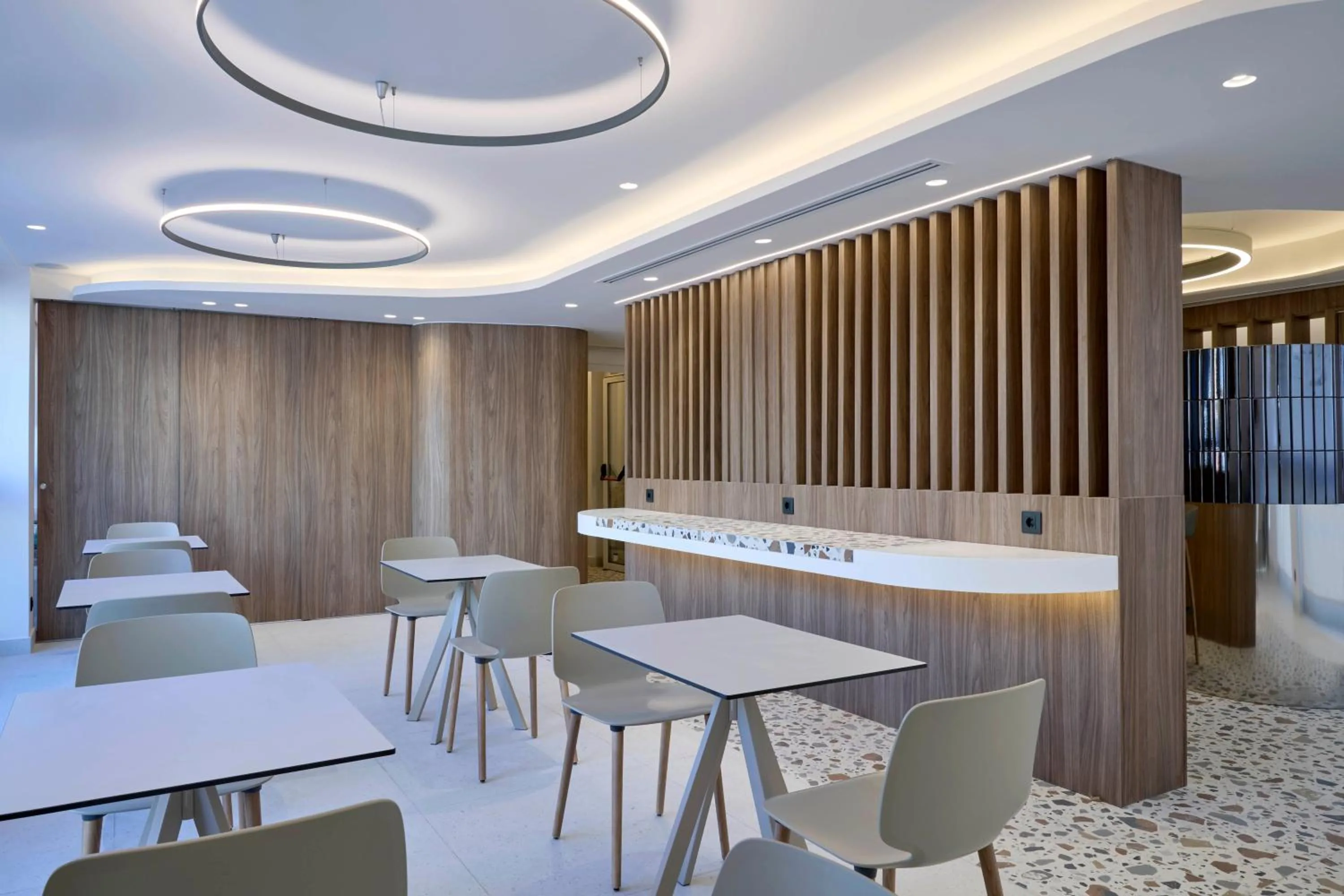 Lounge or bar in Twinn Downtown Piraeus, Santikos Collection