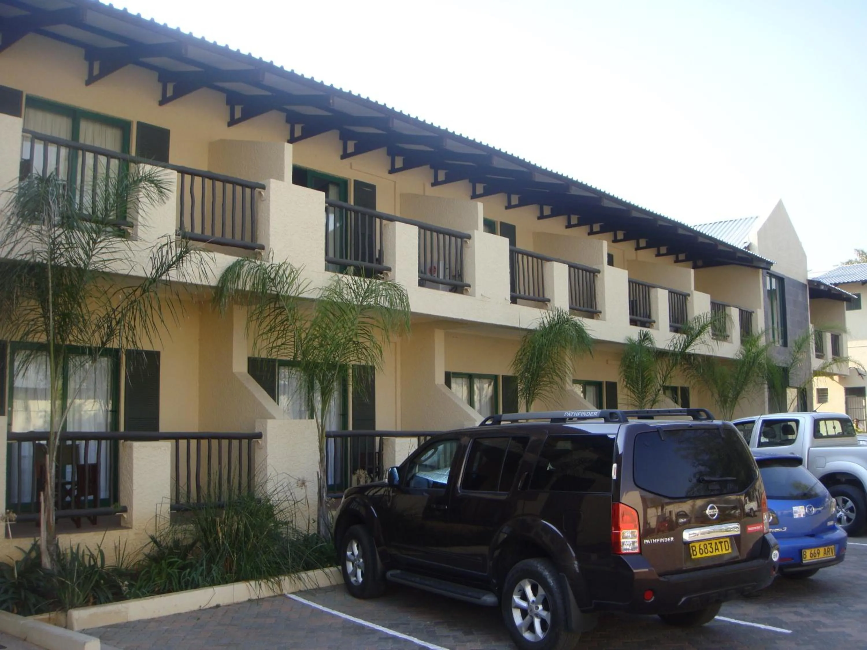 Property building in Diggers Inn