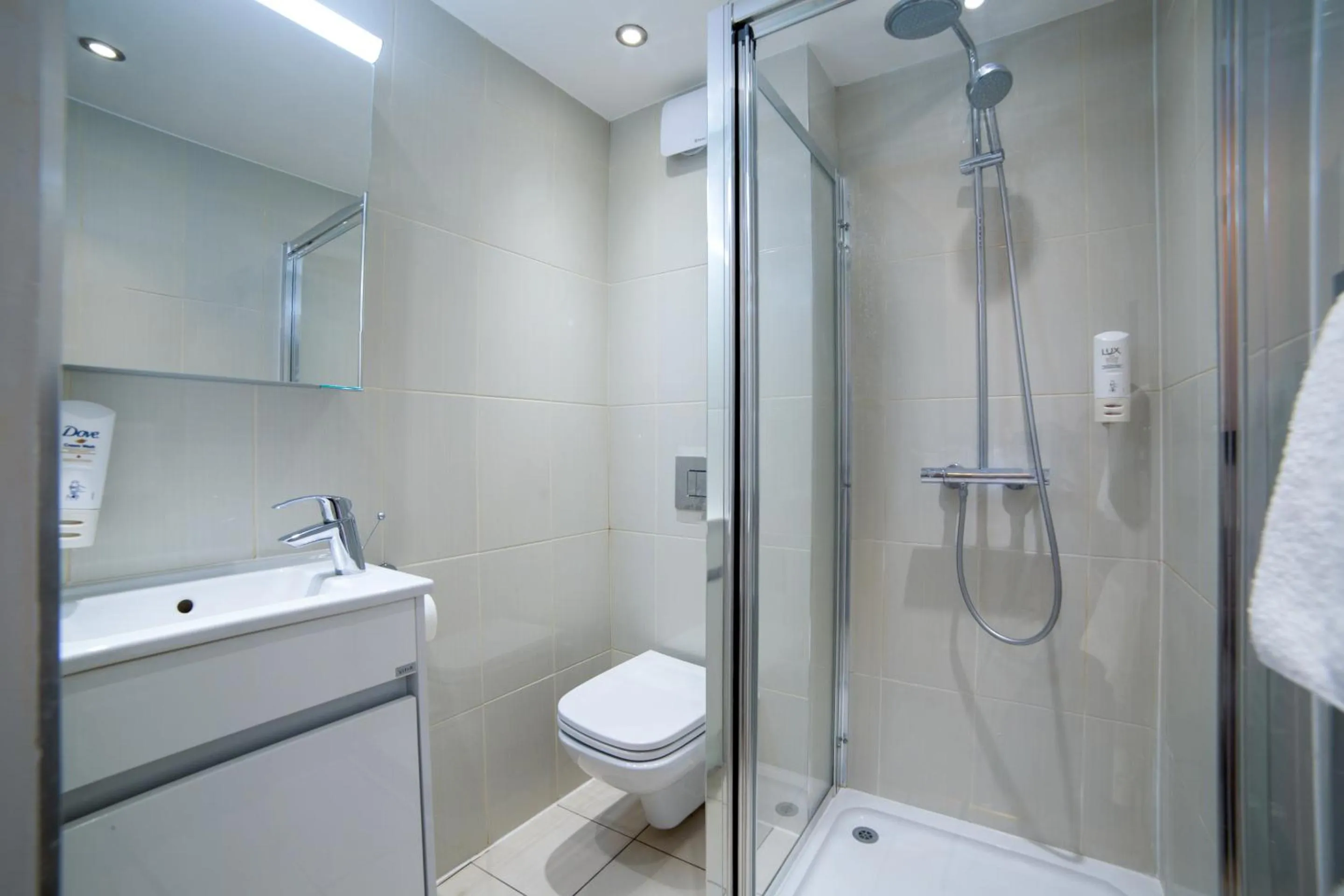 Bathroom in Elysee Hyde Park