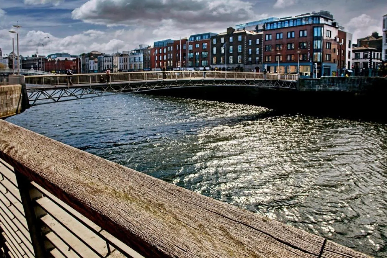 River view in Wellington Temple Bar