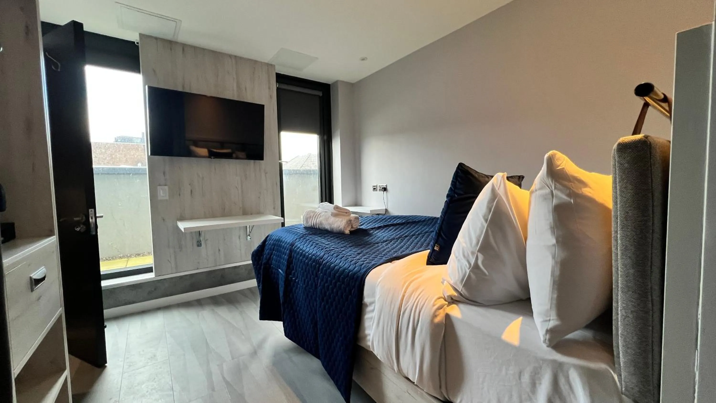 Bedroom, Bed in Wellington Temple Bar