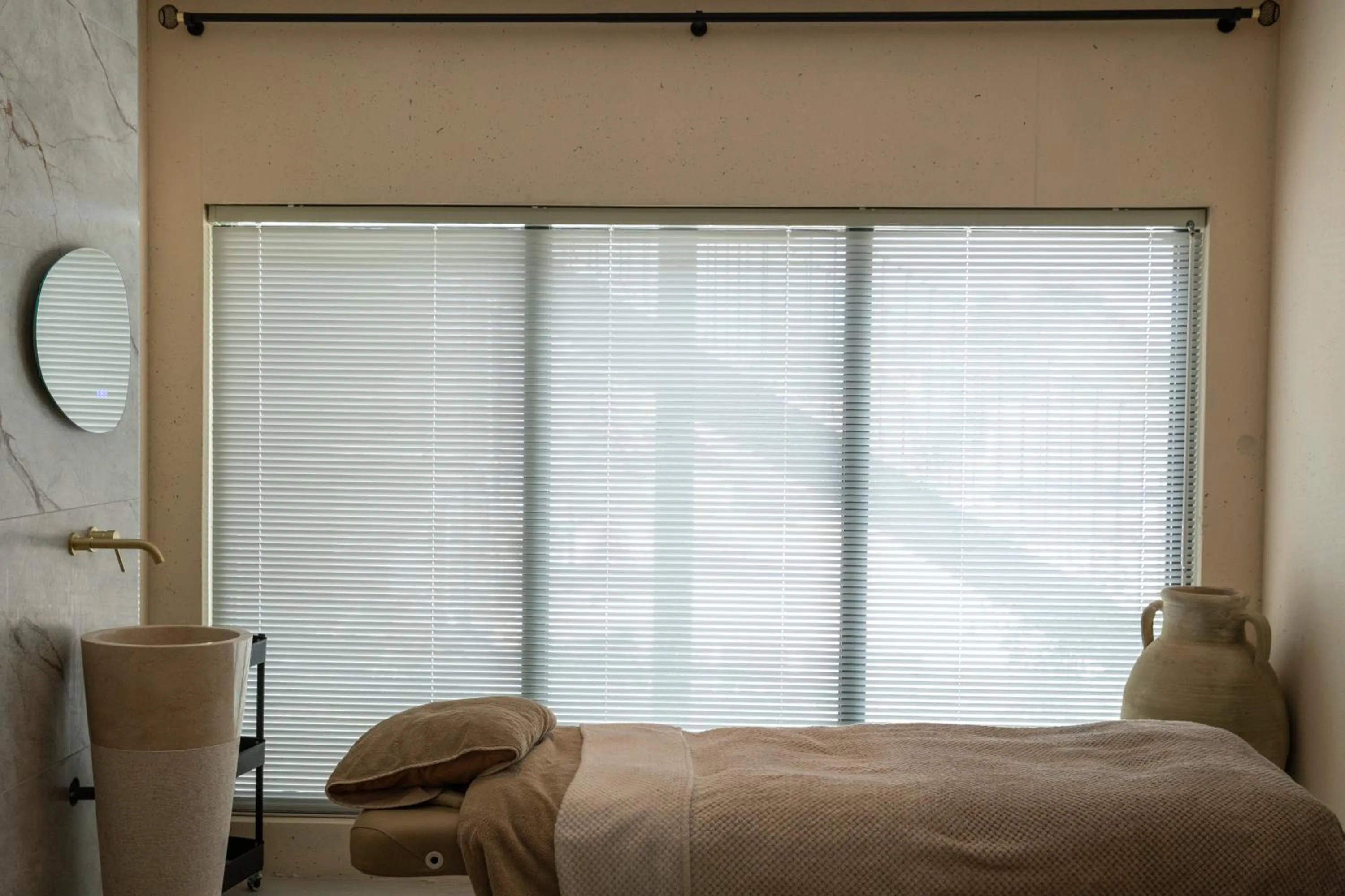 Massage, Bed in Ki Space Hotel & Spa - near Disneyland Paris