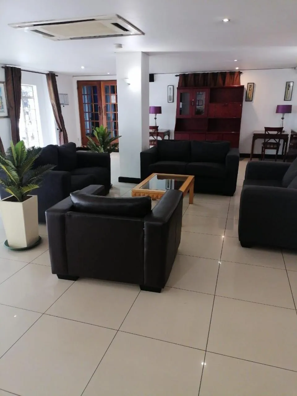 Property building in Airport Inn and Suites