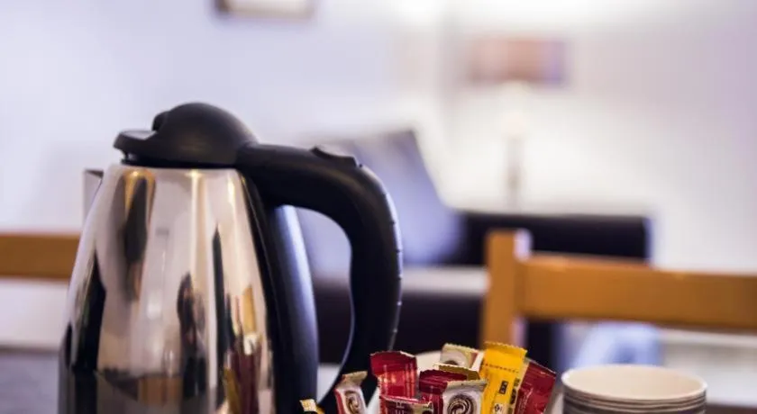 Coffee/tea facilities in Airport Inn and Suites