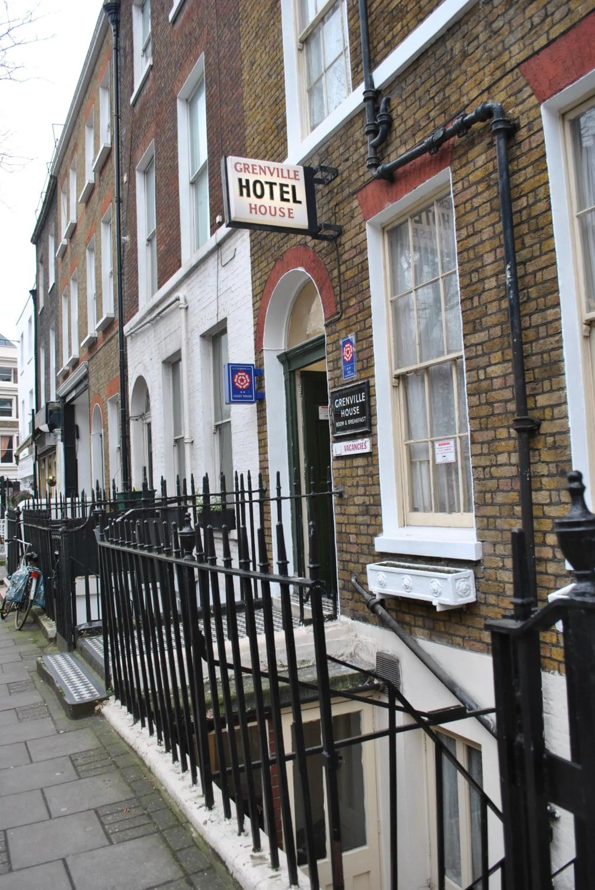 Facade/entrance in Grenville House Hotel
