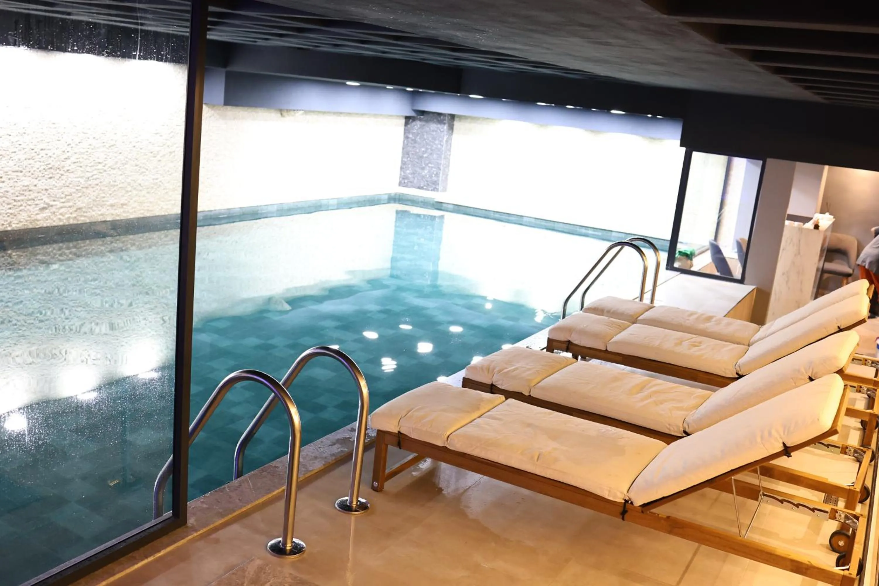 Pool view in Cip Hotel & Spa - İstanbul Bakırköy City Center