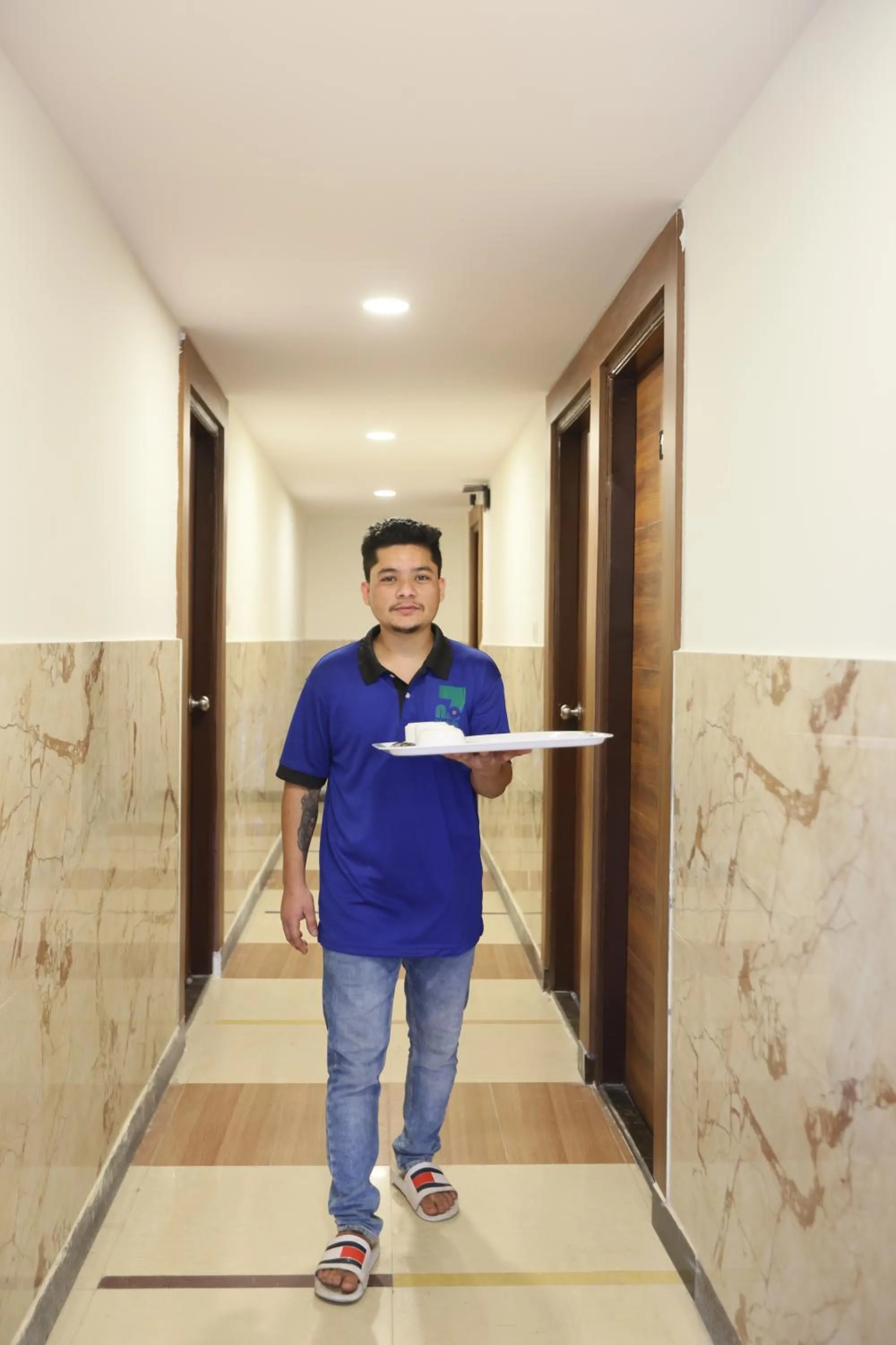 room service in NO 7 Grandeur Hotel