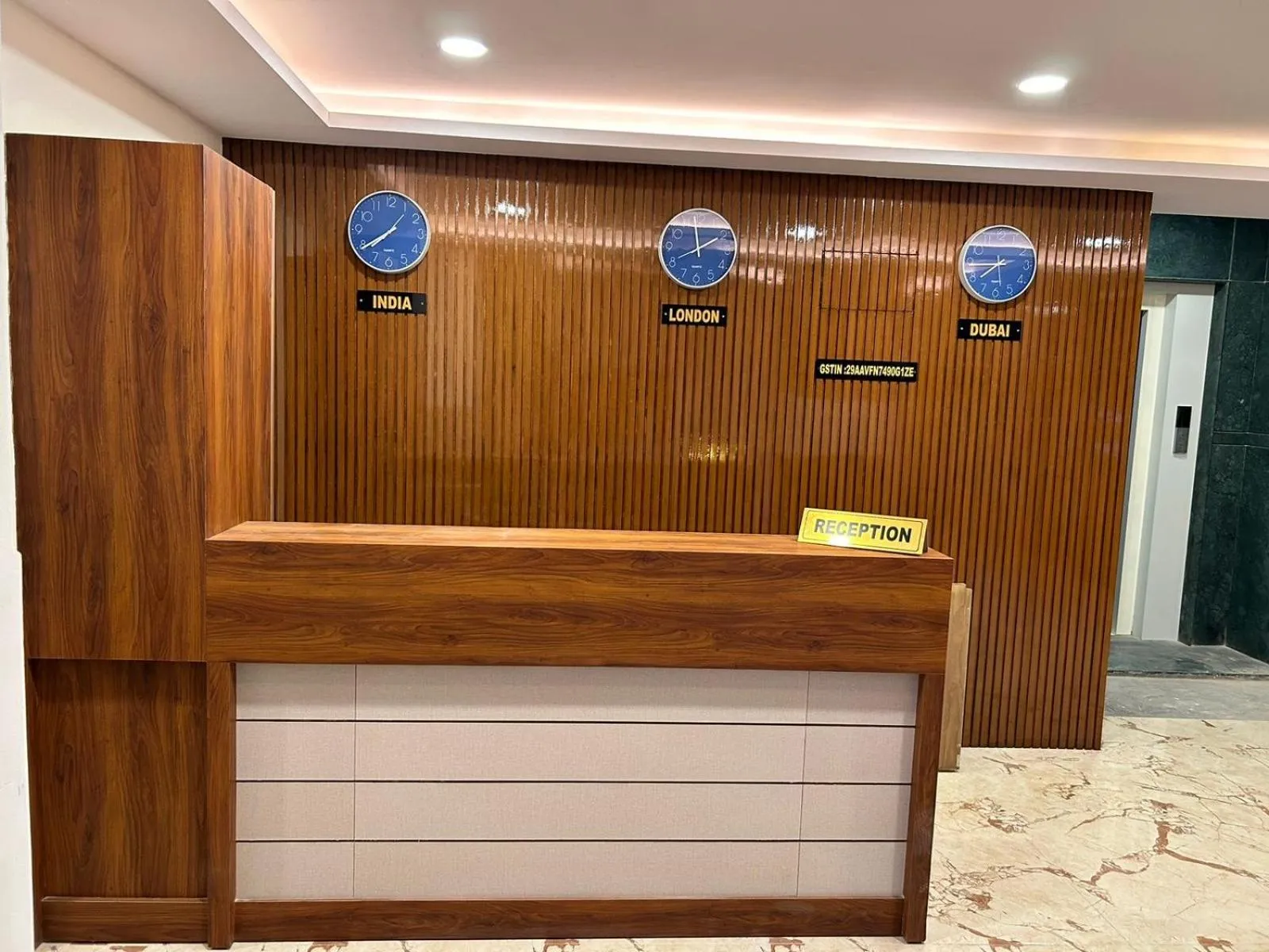 Lobby or reception in NO 7 Grandeur Hotel