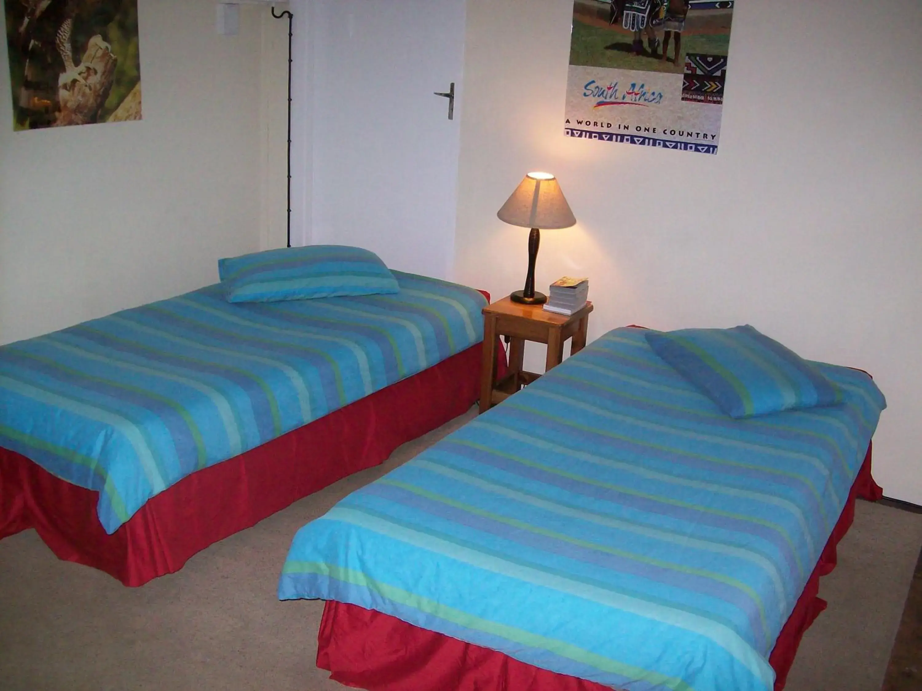 Twin Room with Shared Bathroom in Jikeleza Lodge Twin Room with Shared Bathroom in Jikeleza Lodge