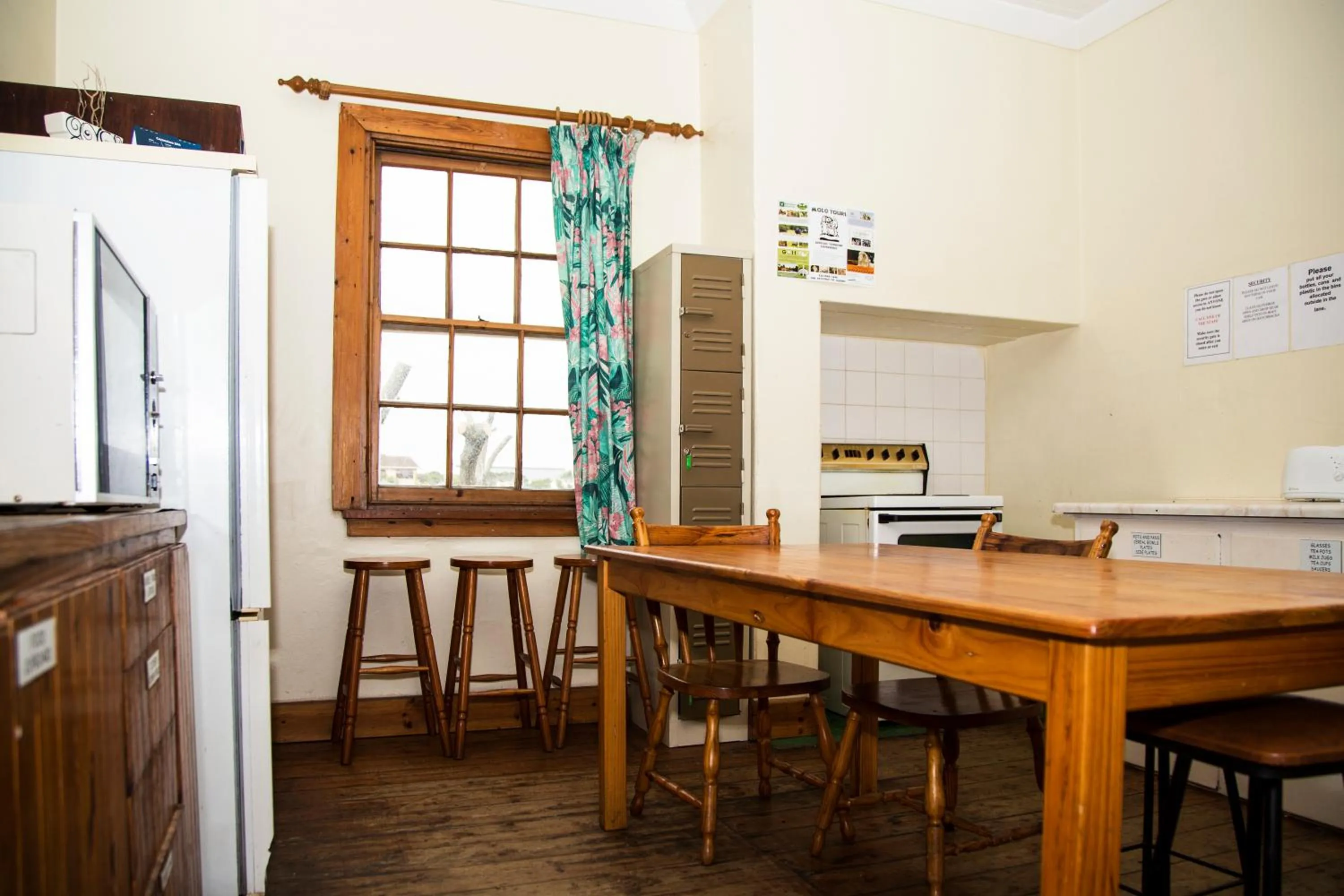 Kitchen or kitchenette in Jikeleza Lodge