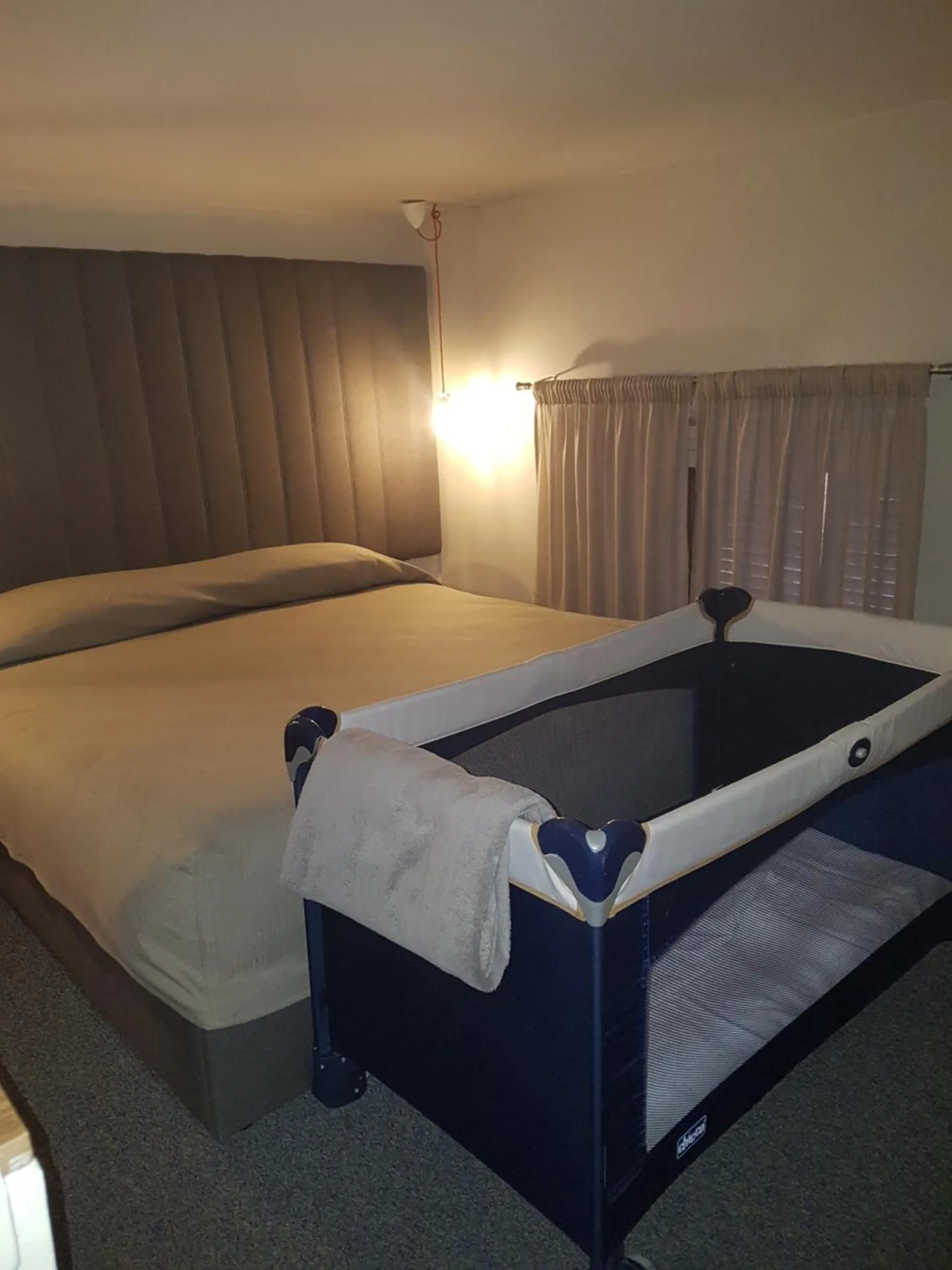 cot, Bed in Assunta Domus