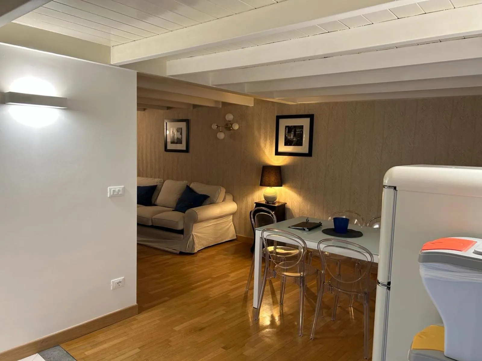 Seating area in Assunta Domus