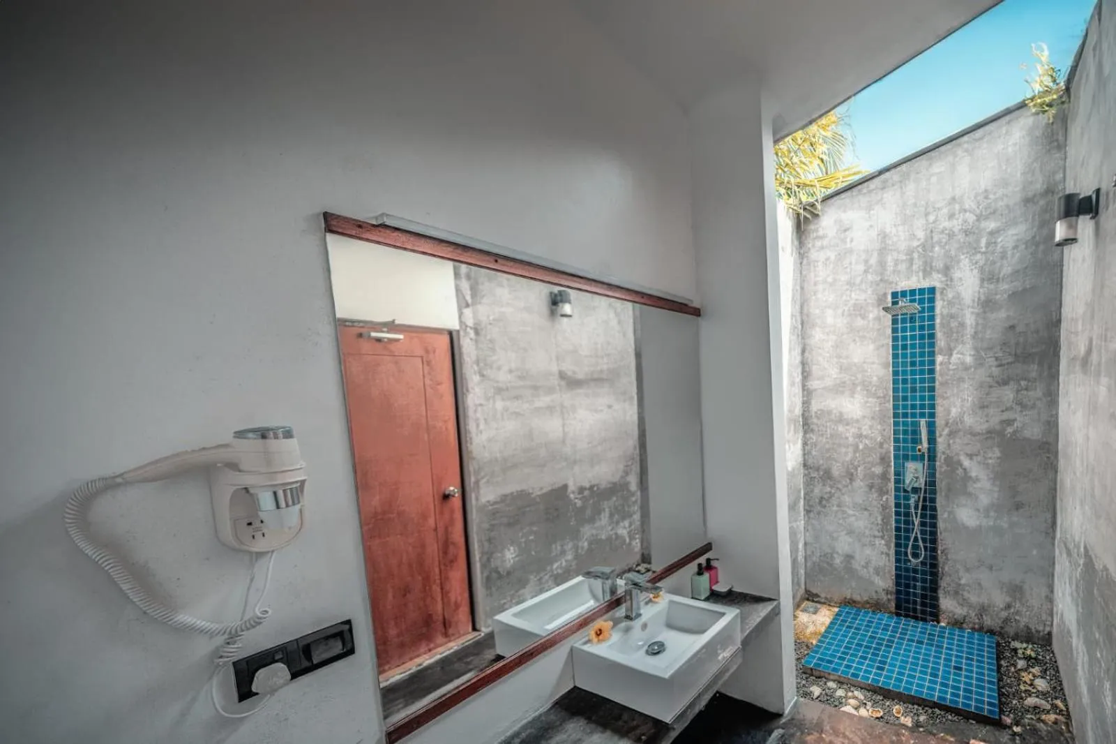 Shower in Madi Giri Guest House