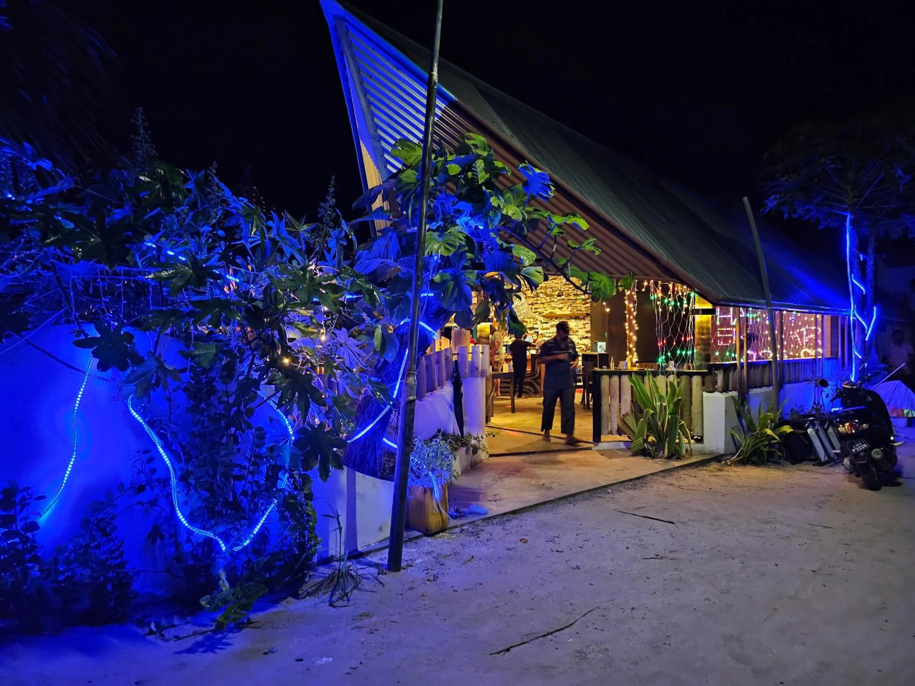 Restaurant/places to eat in Madi Giri Guest House