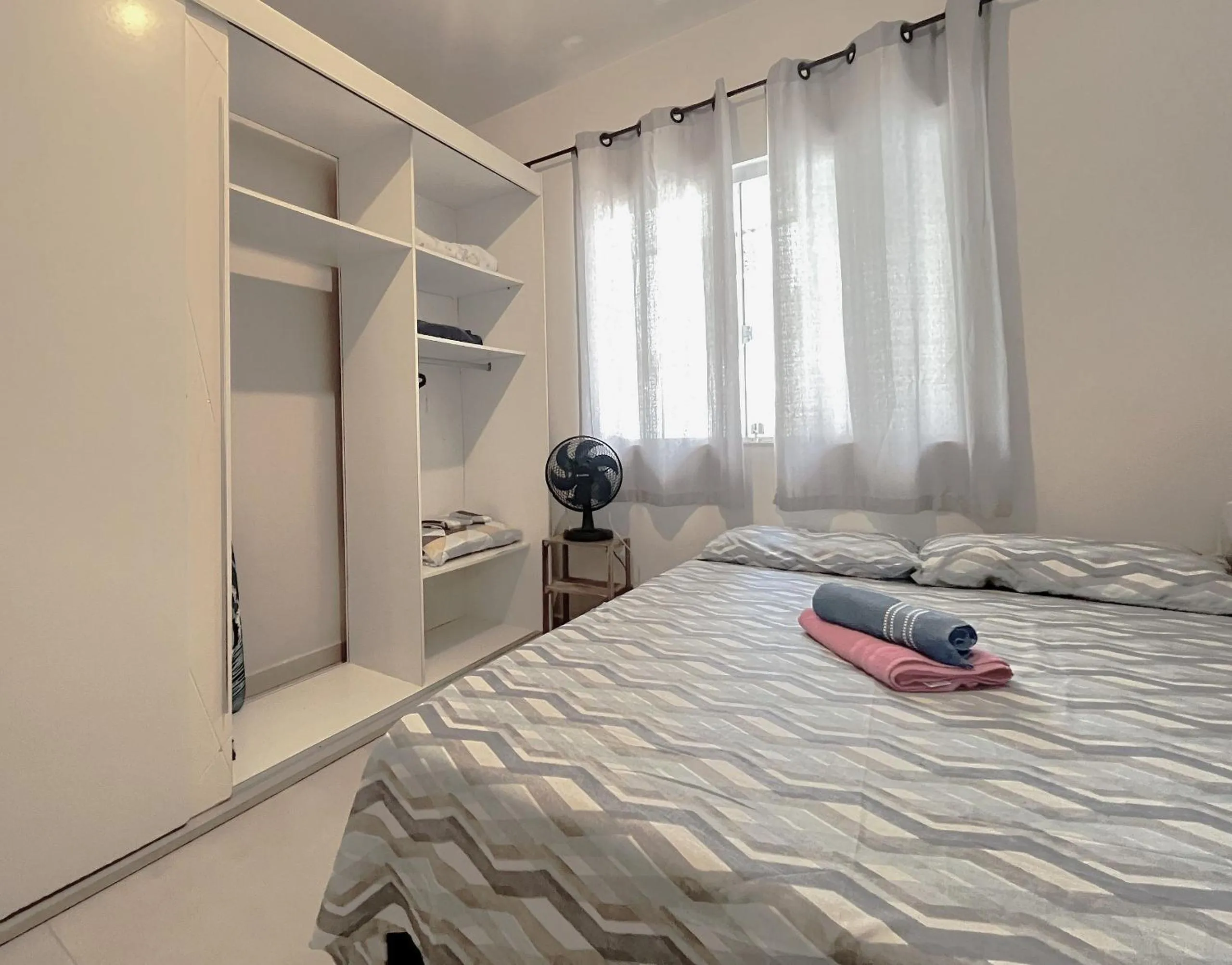 Bedroom in Apenas 700m do mar e 25min do Beto Carrero