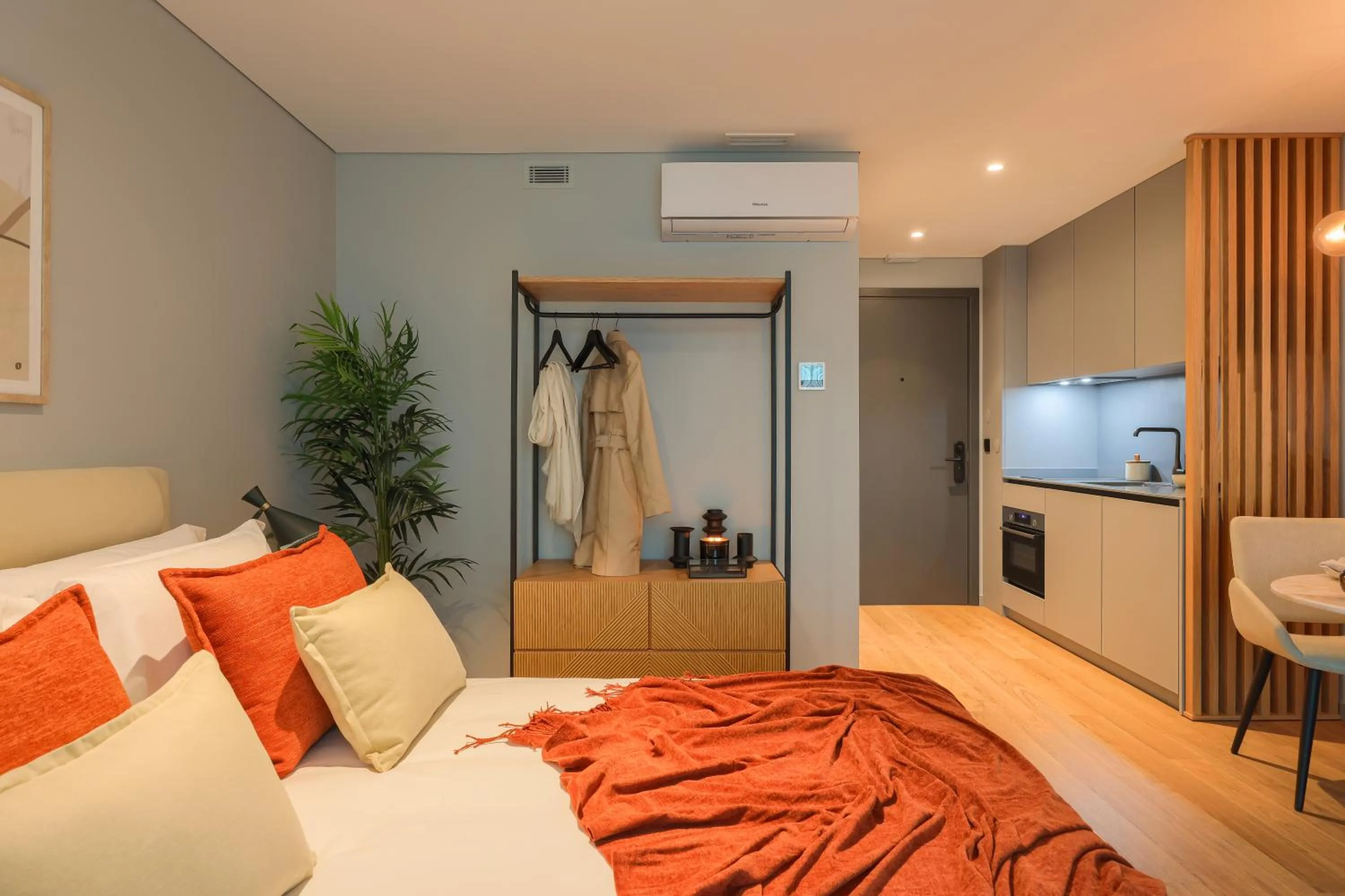 Living room, Bed in Nôma Living Icon Apartments