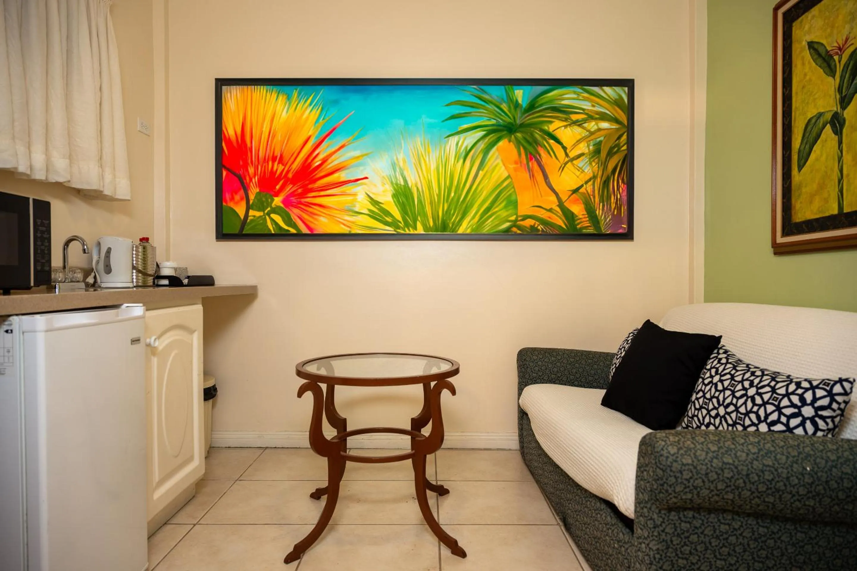 Kitchen or kitchenette in Grand Coastal Hotel