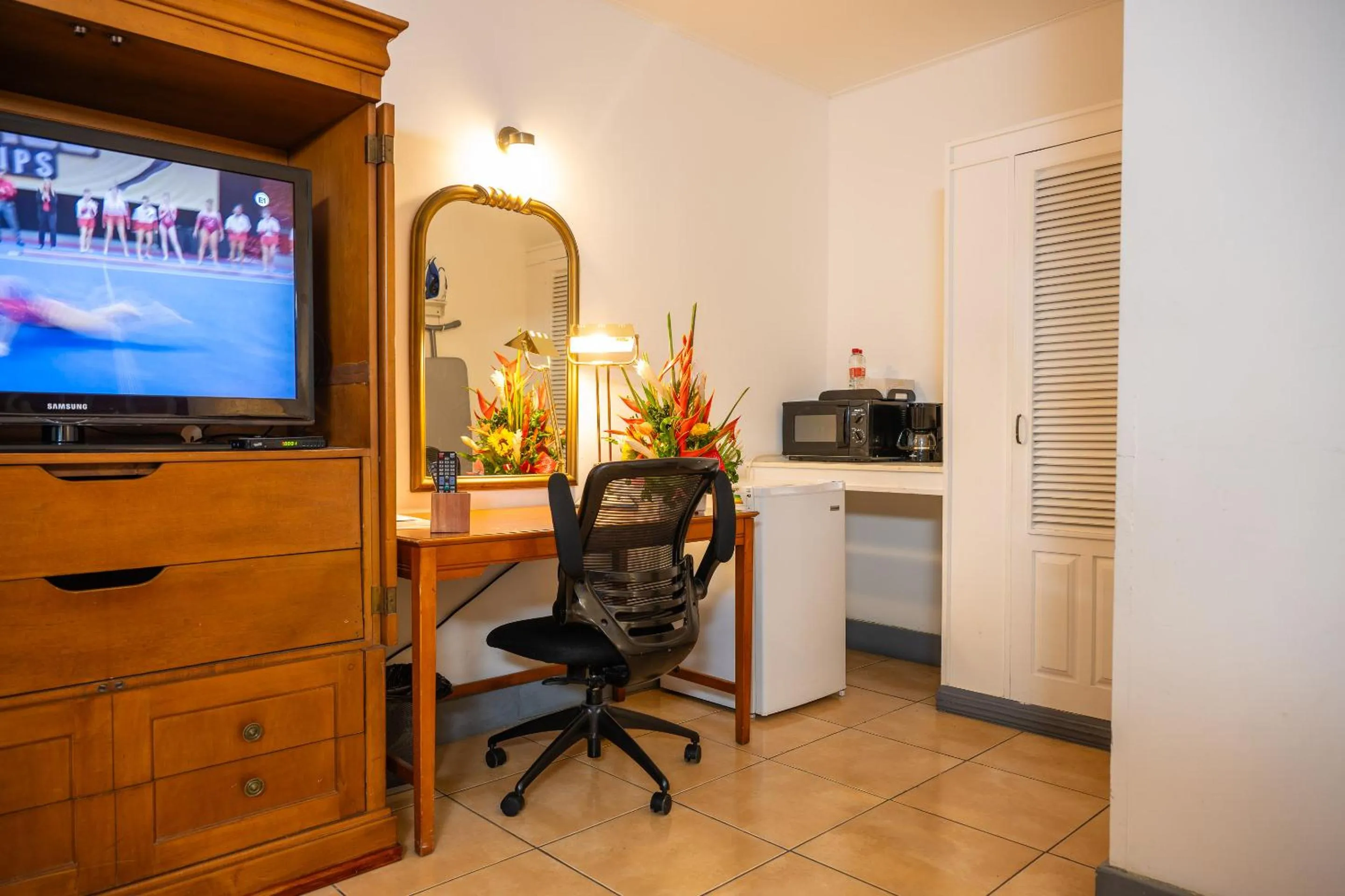 TV and multimedia in Grand Coastal Hotel