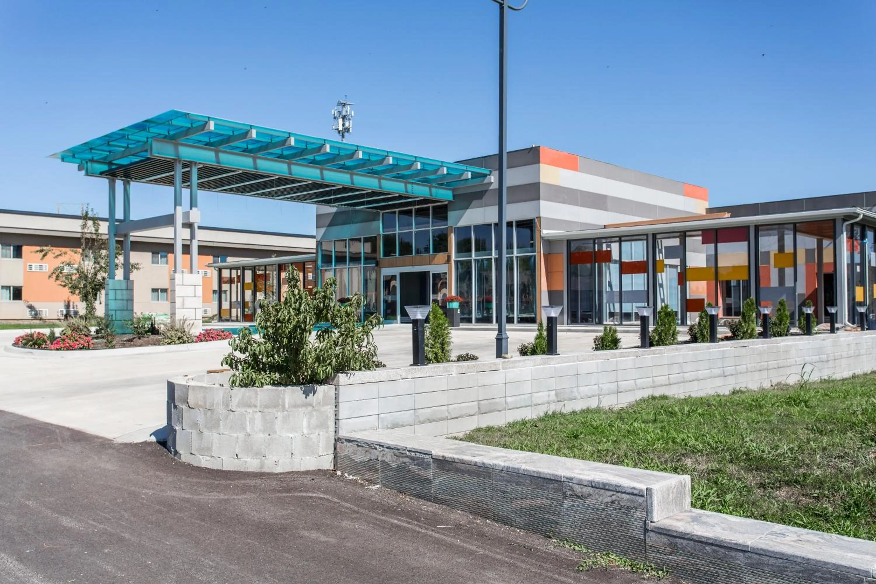 Property building in KC Inn Hotel Kansas City