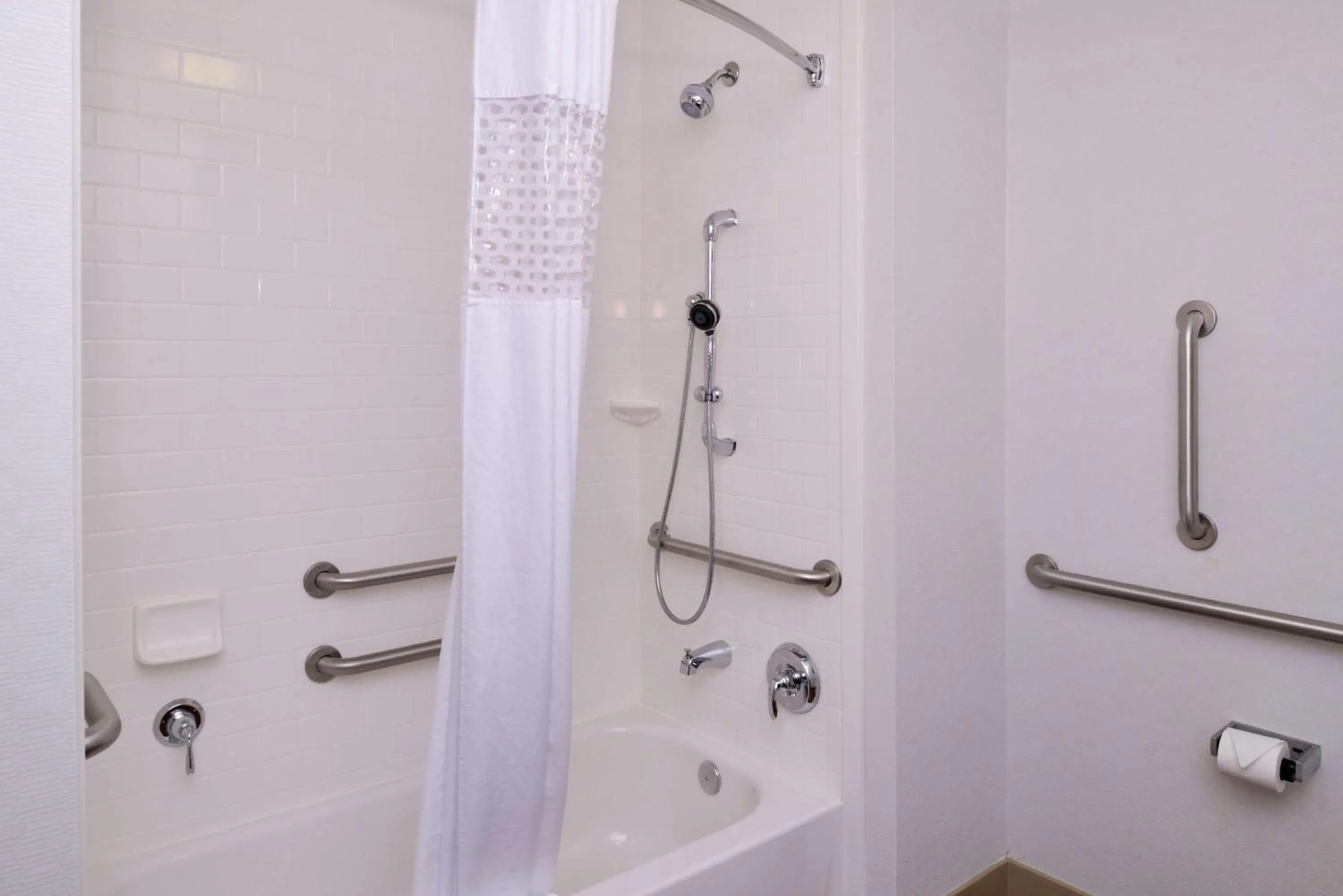 Bathroom in Hampton Inn & Suites by Hilton Lonoke