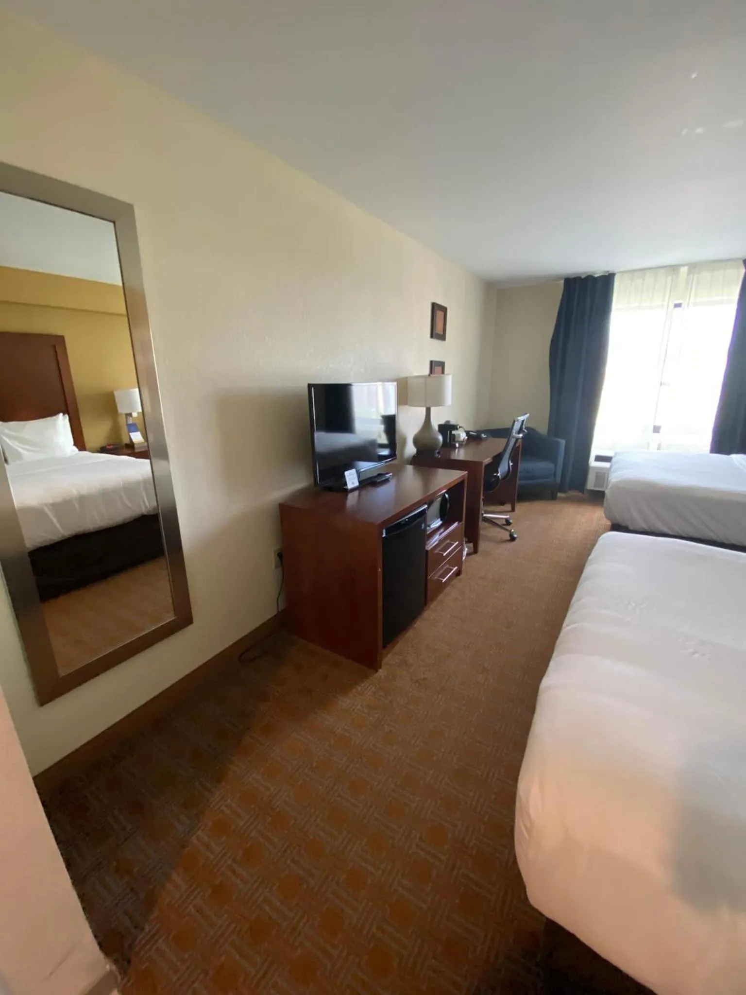 Bed in Comfort Inn & Suites Brattleboro I-91