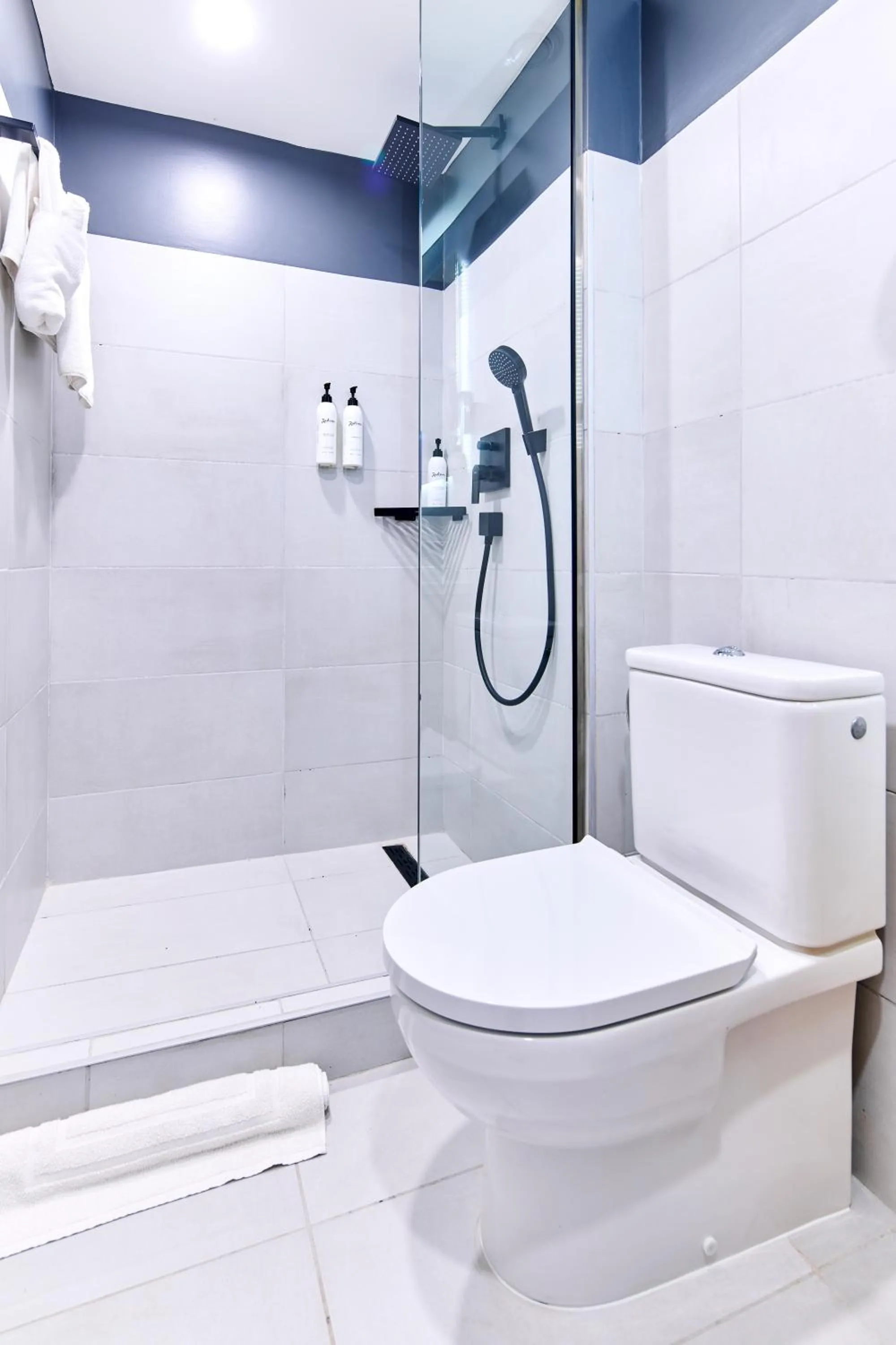 Shower in Radisson Hotel Paramaribo