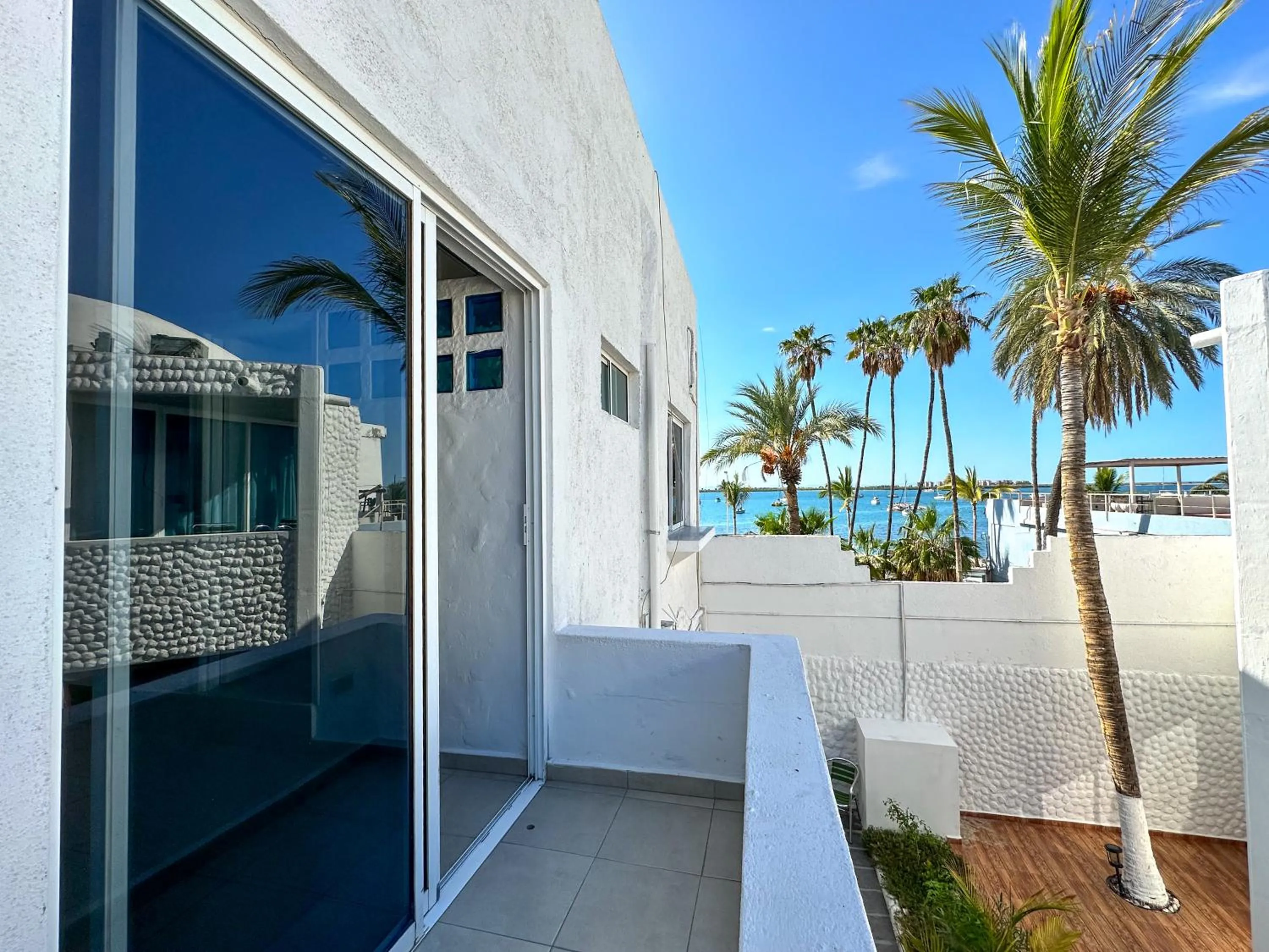 Balcony/Terrace in Hotel Allende