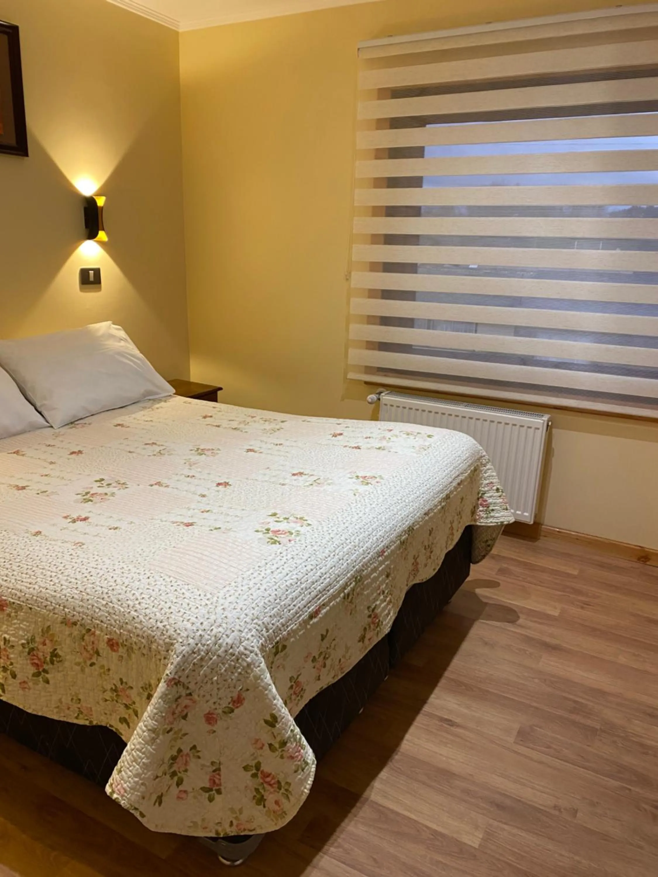 Shower, Bed in Hostal Graciela