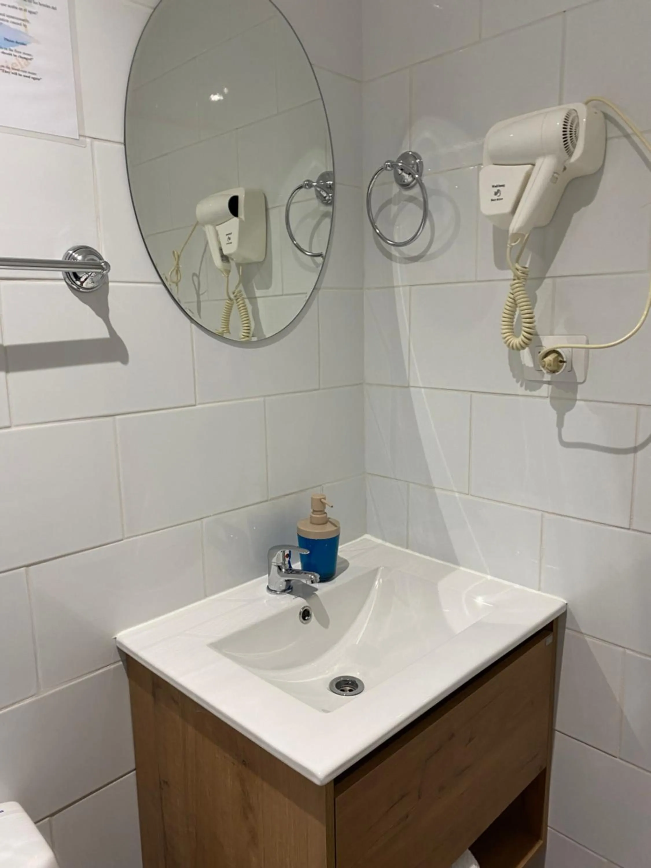 Bathroom in Hostal Graciela