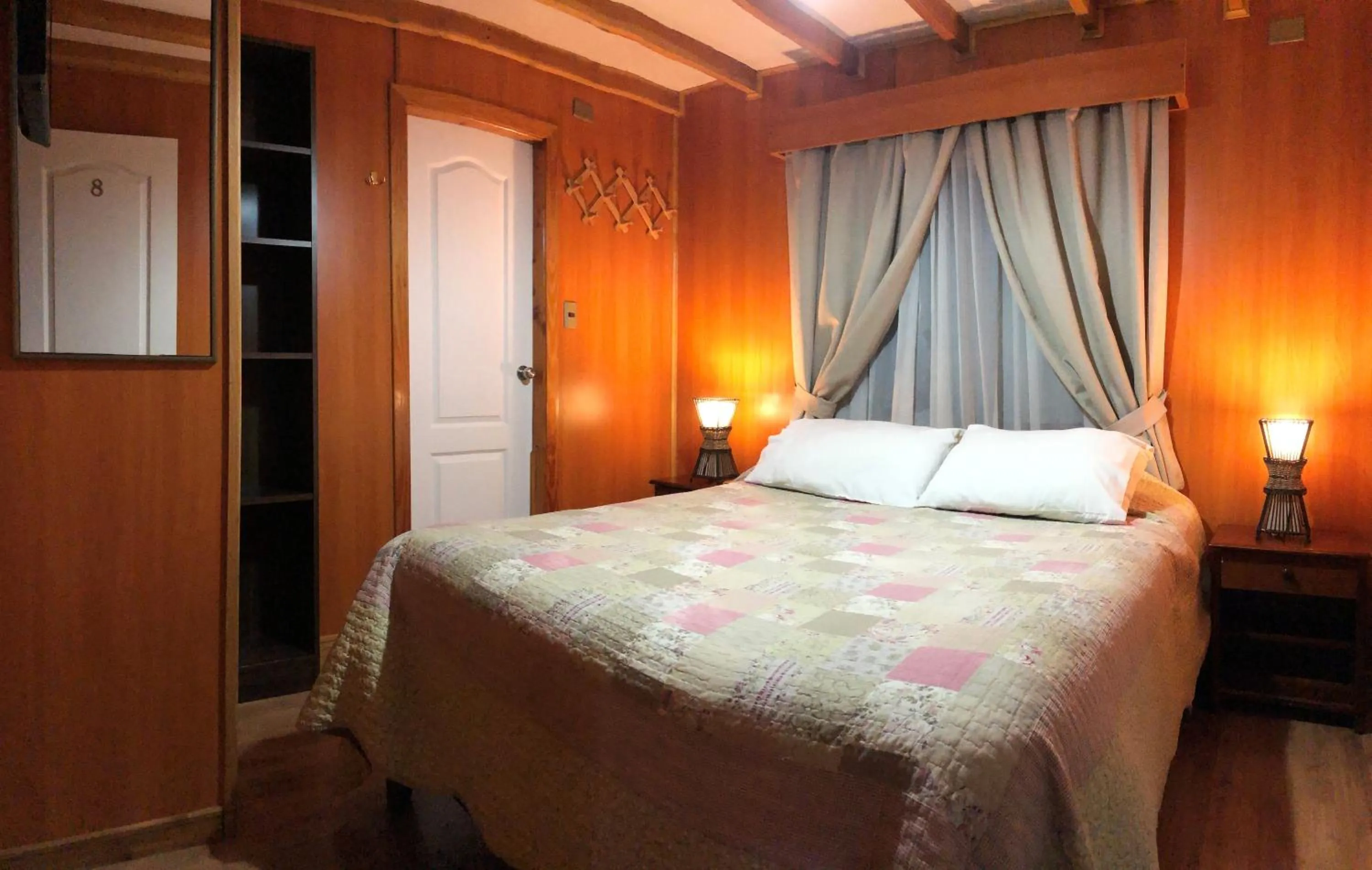 Shower, Bed in Hostal Graciela