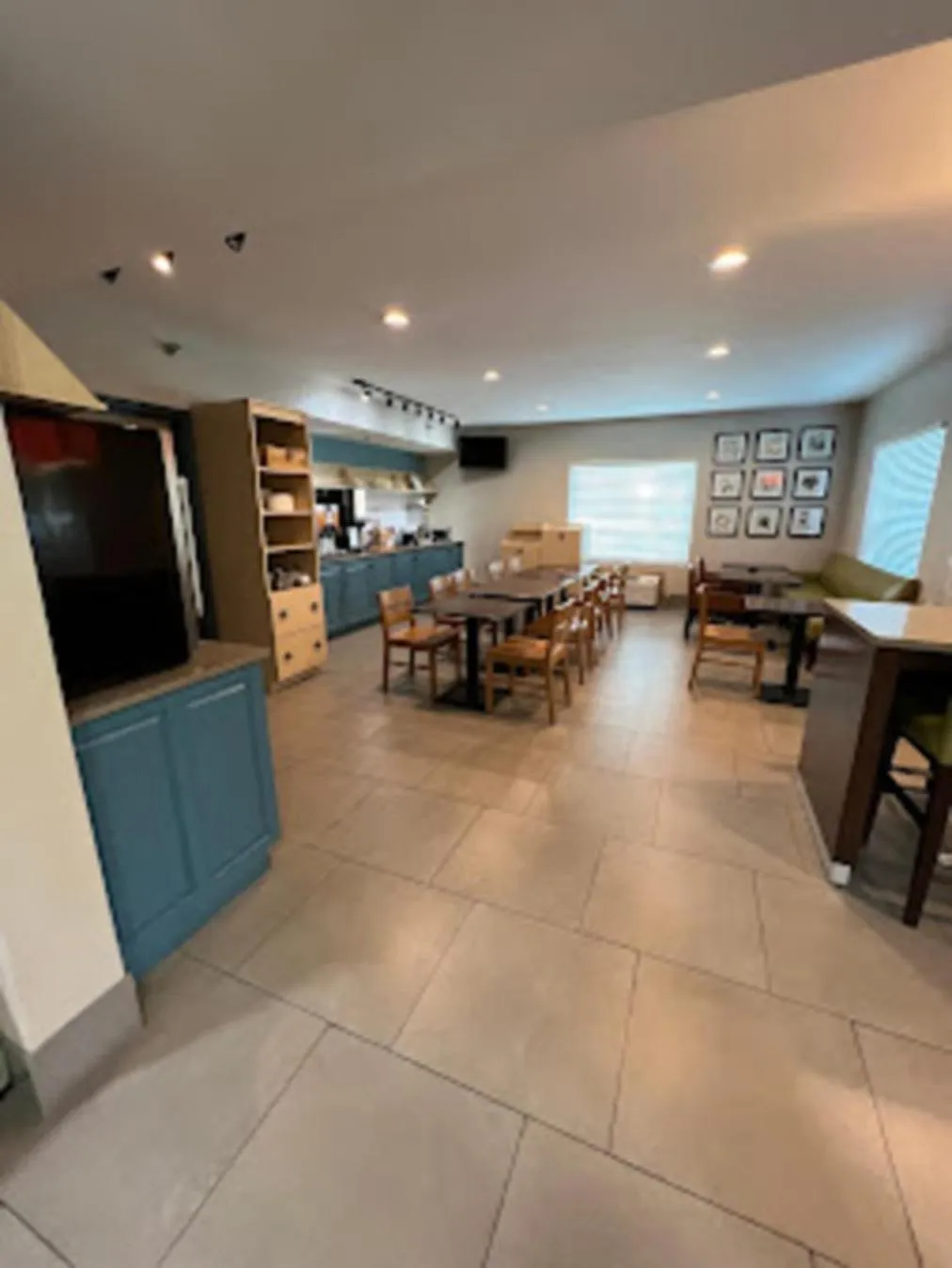 Breakfast in Radiant Inn and Suites