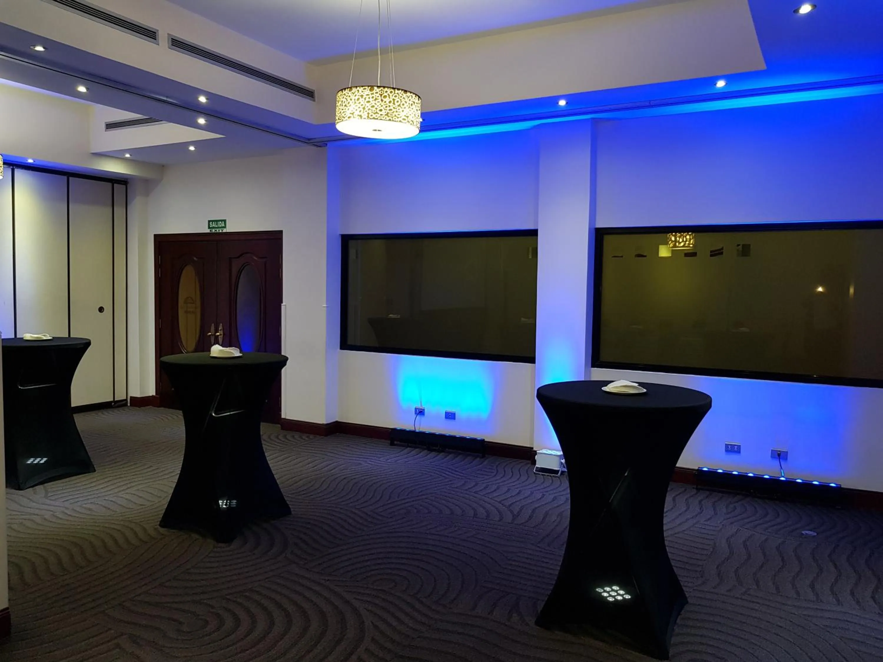 Meeting/conference room in Parque del Lago Boutique Hotel