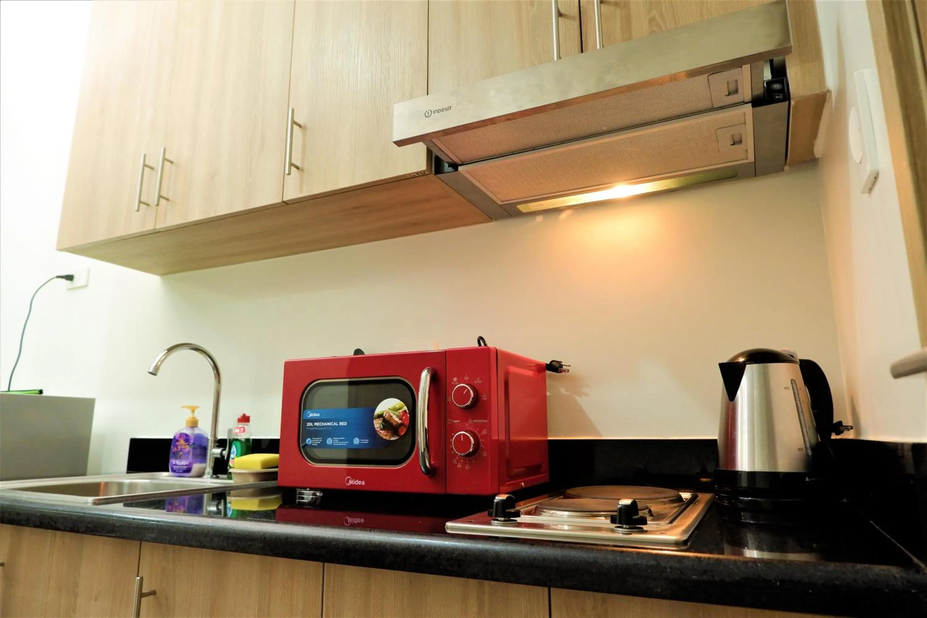 Kitchen or kitchenette in Shore Residences MOA Dynastel Staycation