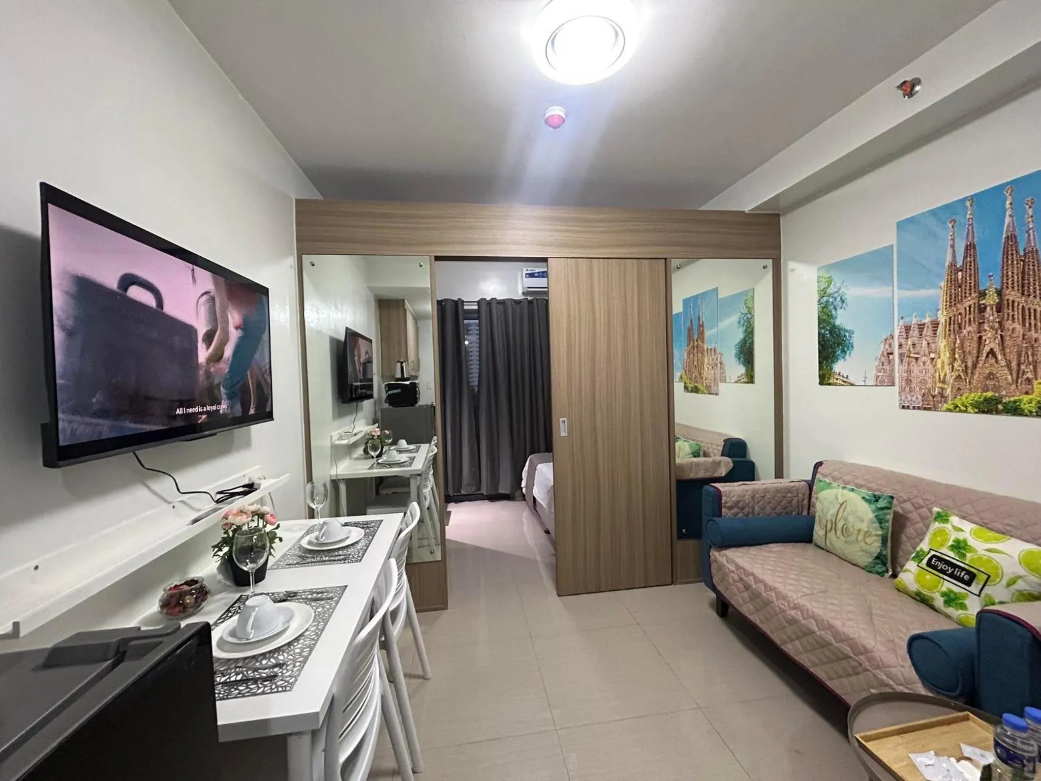 Living room in Shore Residences MOA Dynastel Staycation