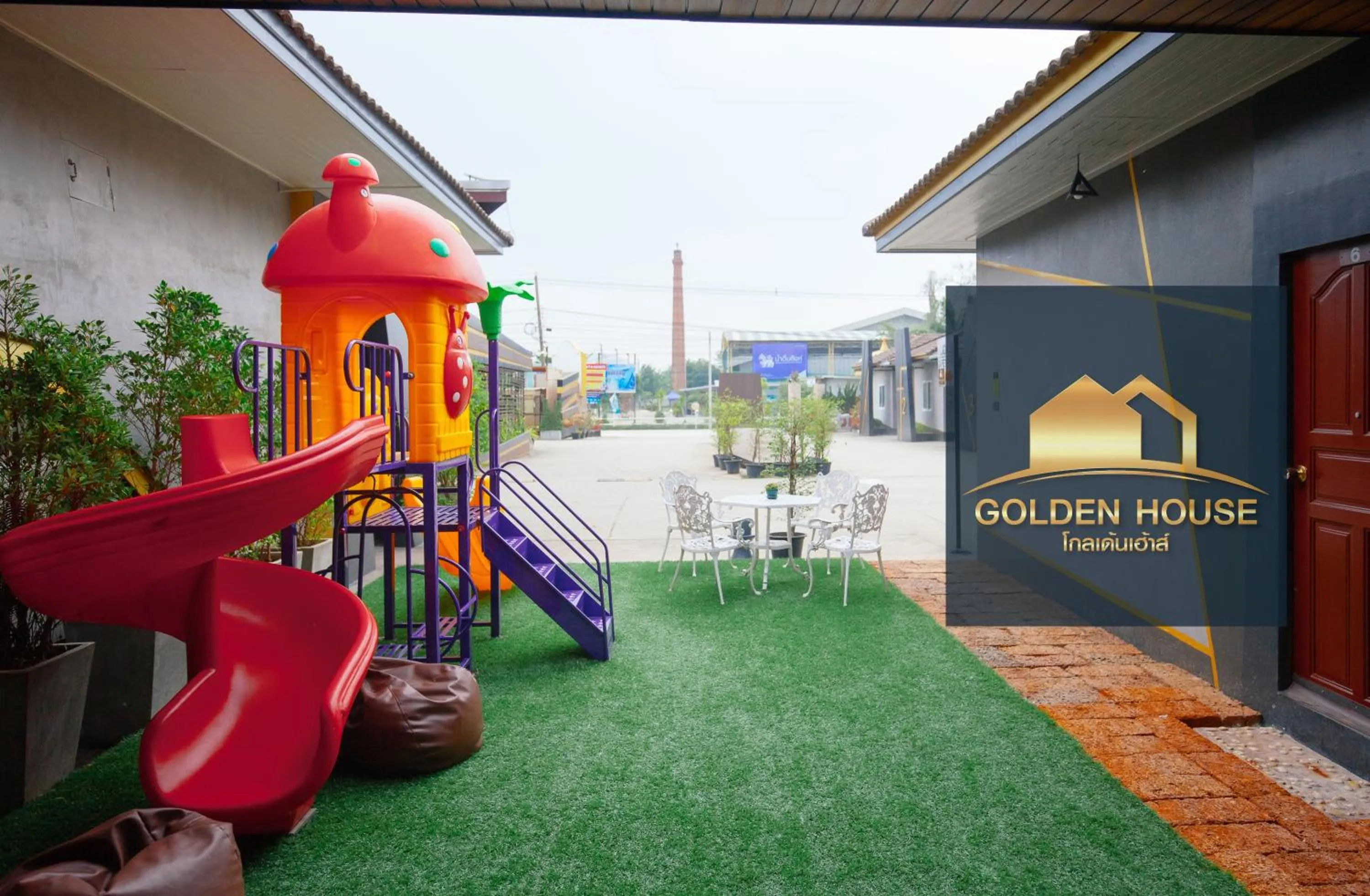 Children play ground in Golden House Hotel Sakaeo