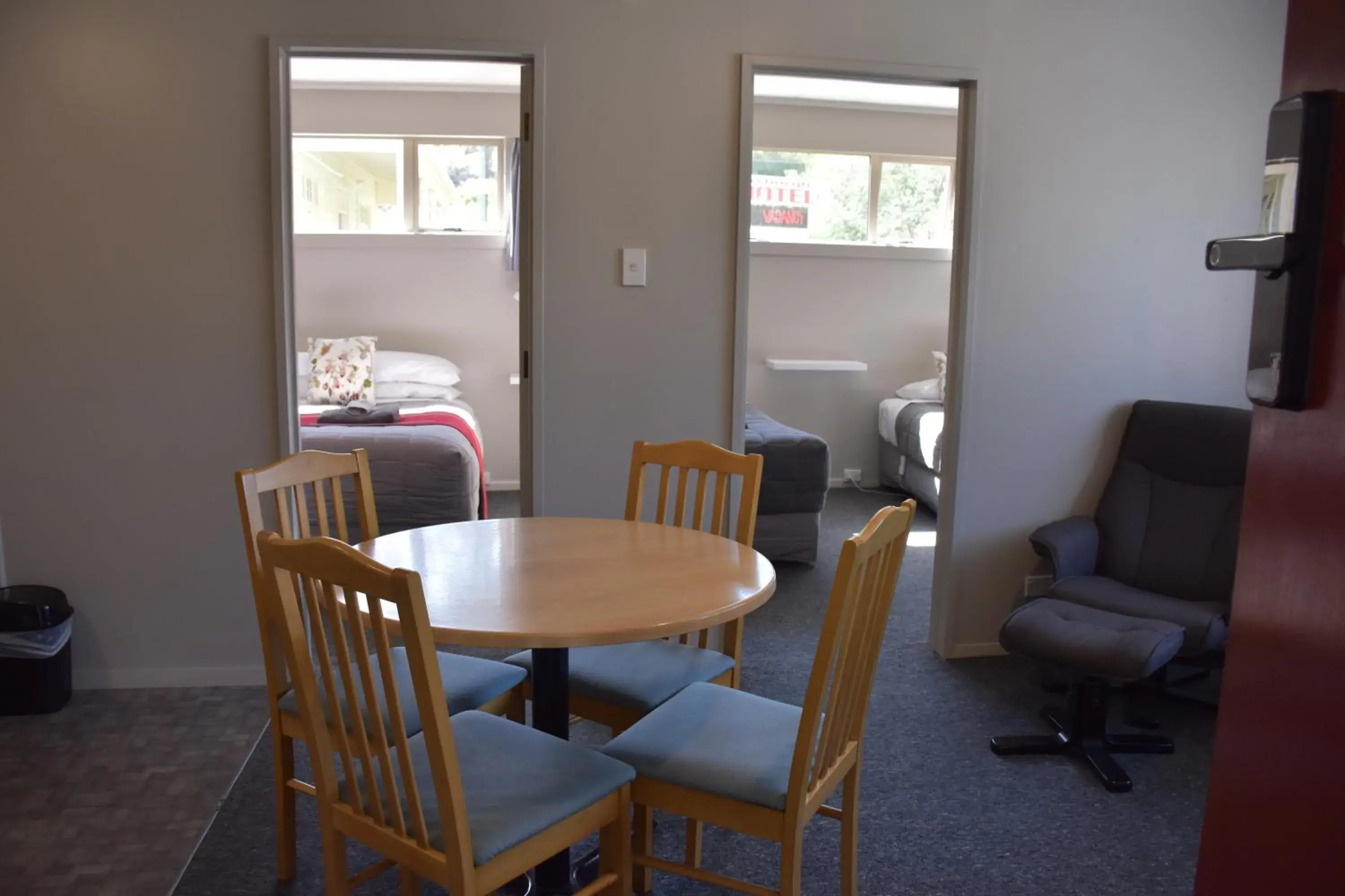 Two-Bedroom Suite in Roxburgh Motels Two-Bedroom Suite in Roxburgh Motels