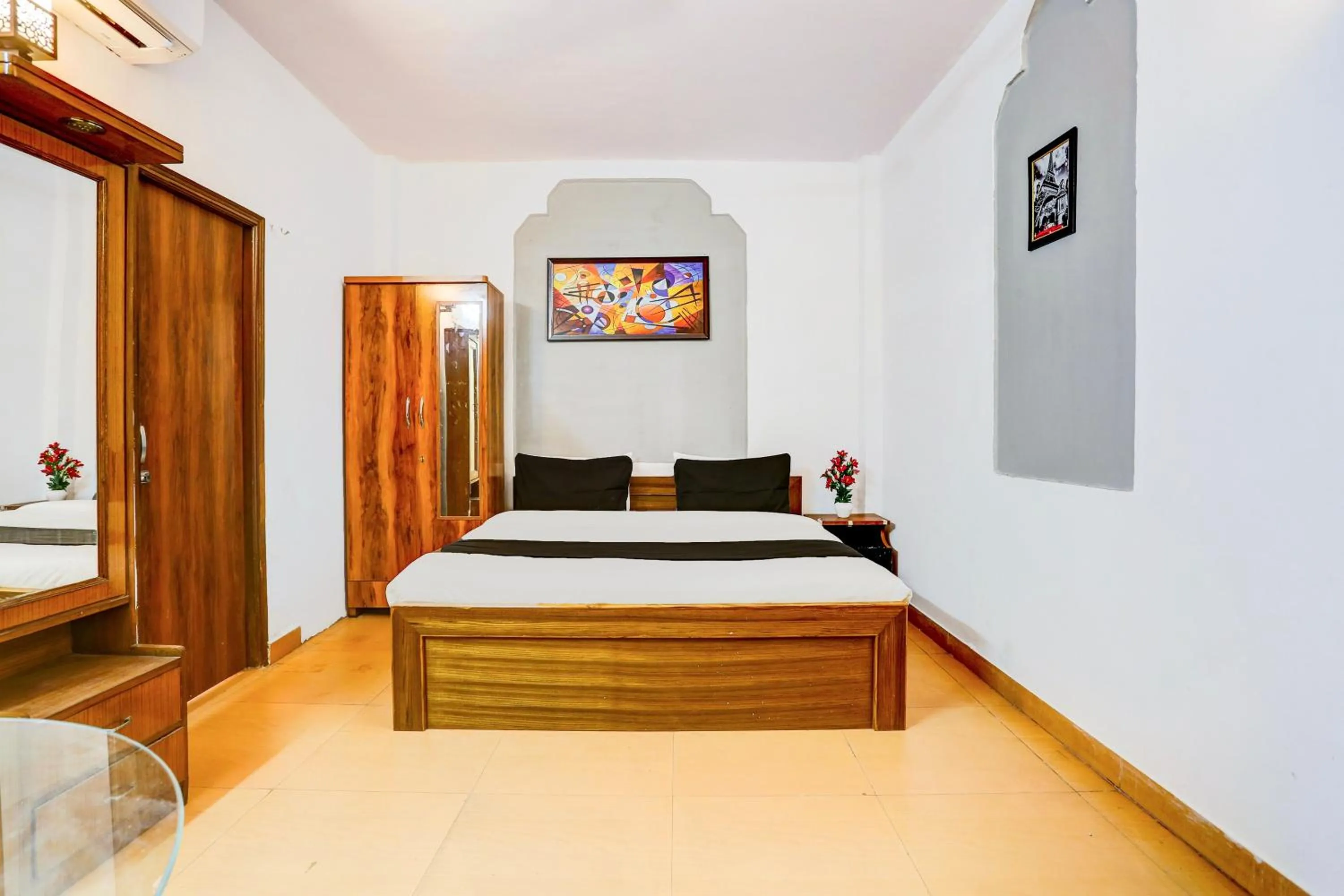 Bedroom, Bed in Hotel O KC