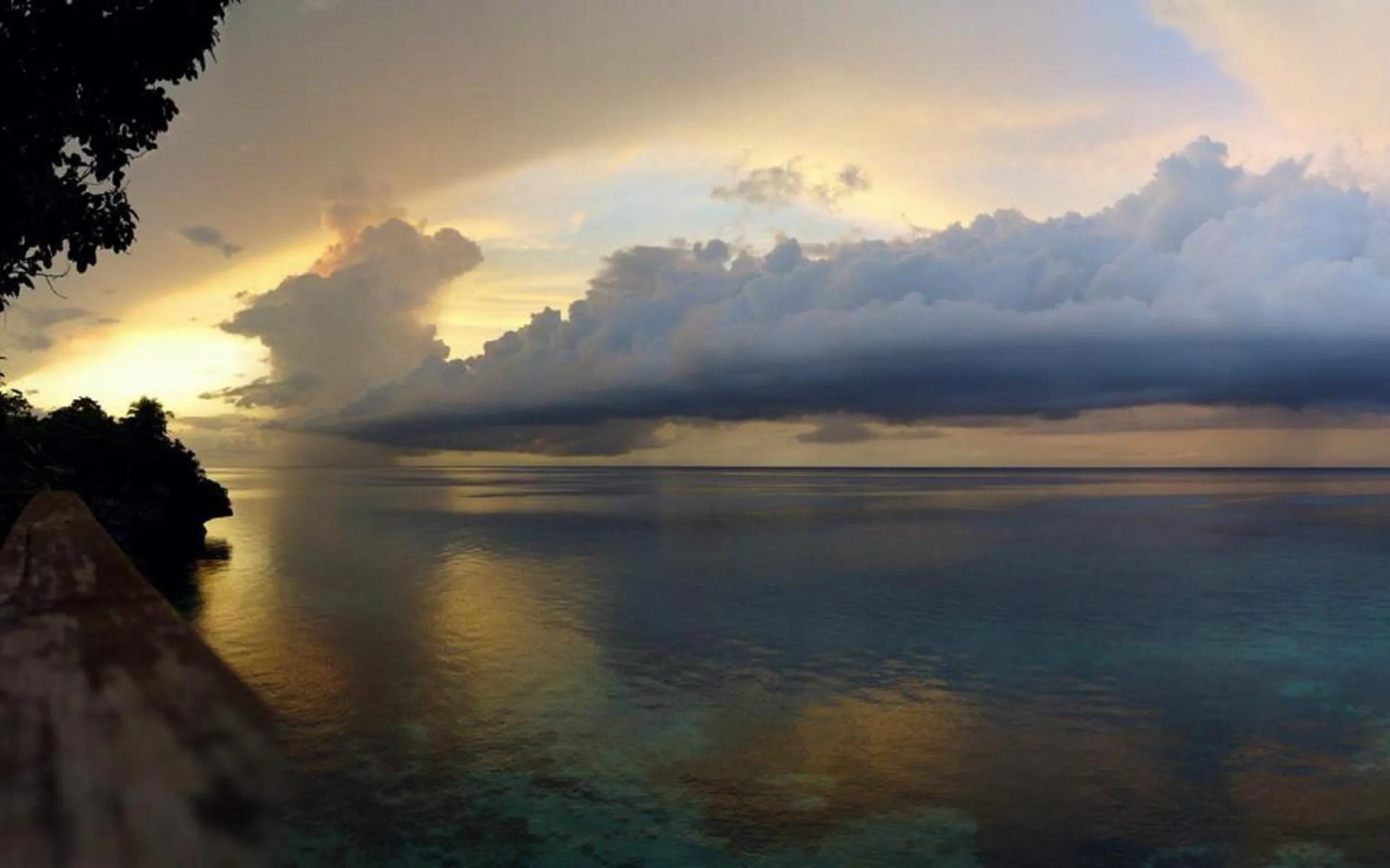 Beach in Parklane Bohol Resort and Spa