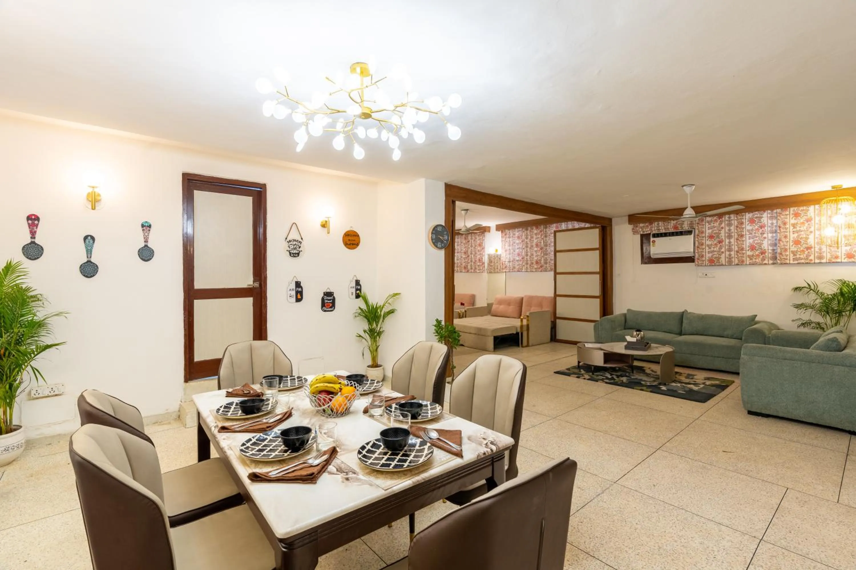 Food and drinks in Homlee-Excellency Large 4BHK-South Delhi- NFC